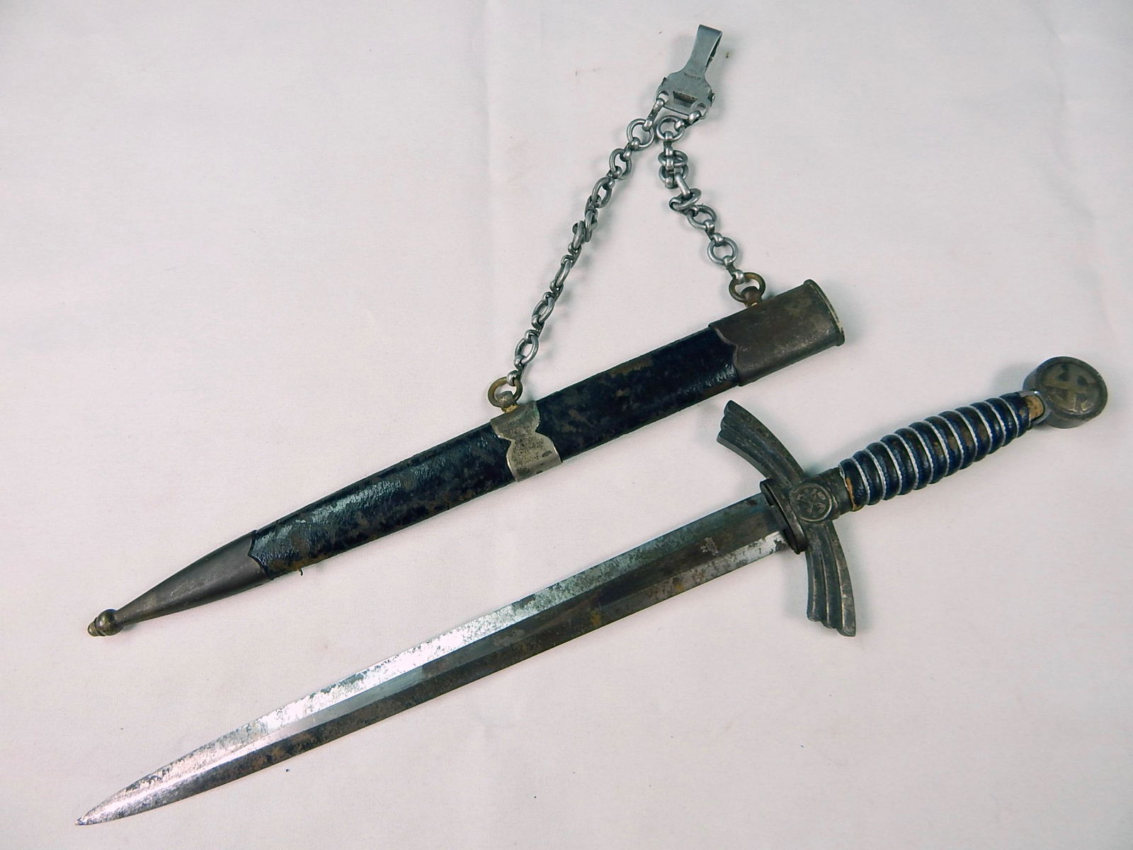 German Germany Nazi WW2 Klaas Solingen Dagger Knife: Original German Nazi WW2 Robert Klaas Solingen Dagger with Scabbard and Hangers. Handle parts are loose, pommel is broken, pictured. 17 3/4" long with 12 1/8" blade.