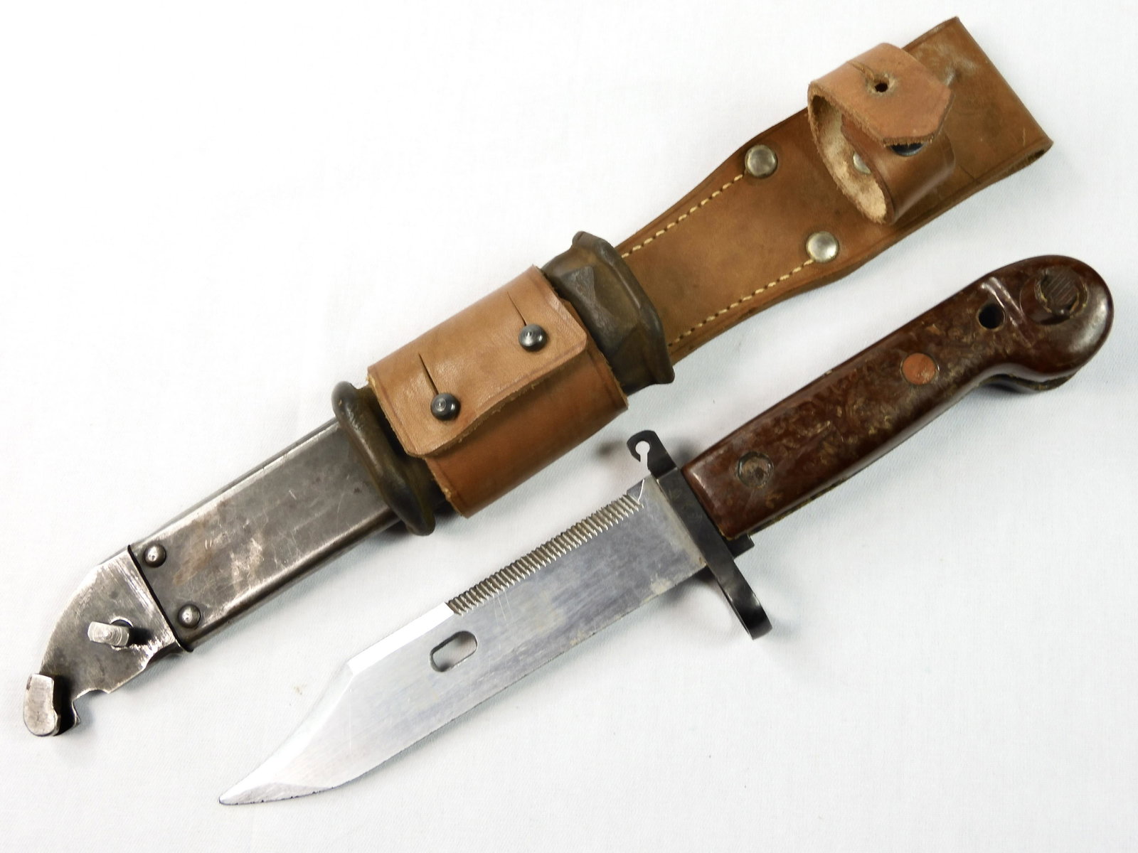 Soviet Russian USSR AKM Type I 6x3 Izhevsk Bayonet Knife: Soviet Russian AKM Type I 6x3 Bayonet with Wire-cutting Scabbard. For use with the 7.62 mm Kalashnikov AKM assault rifle. Produced from 1959-late 1960s at the Izhevsk Arsenal. Black steel scabbard wit