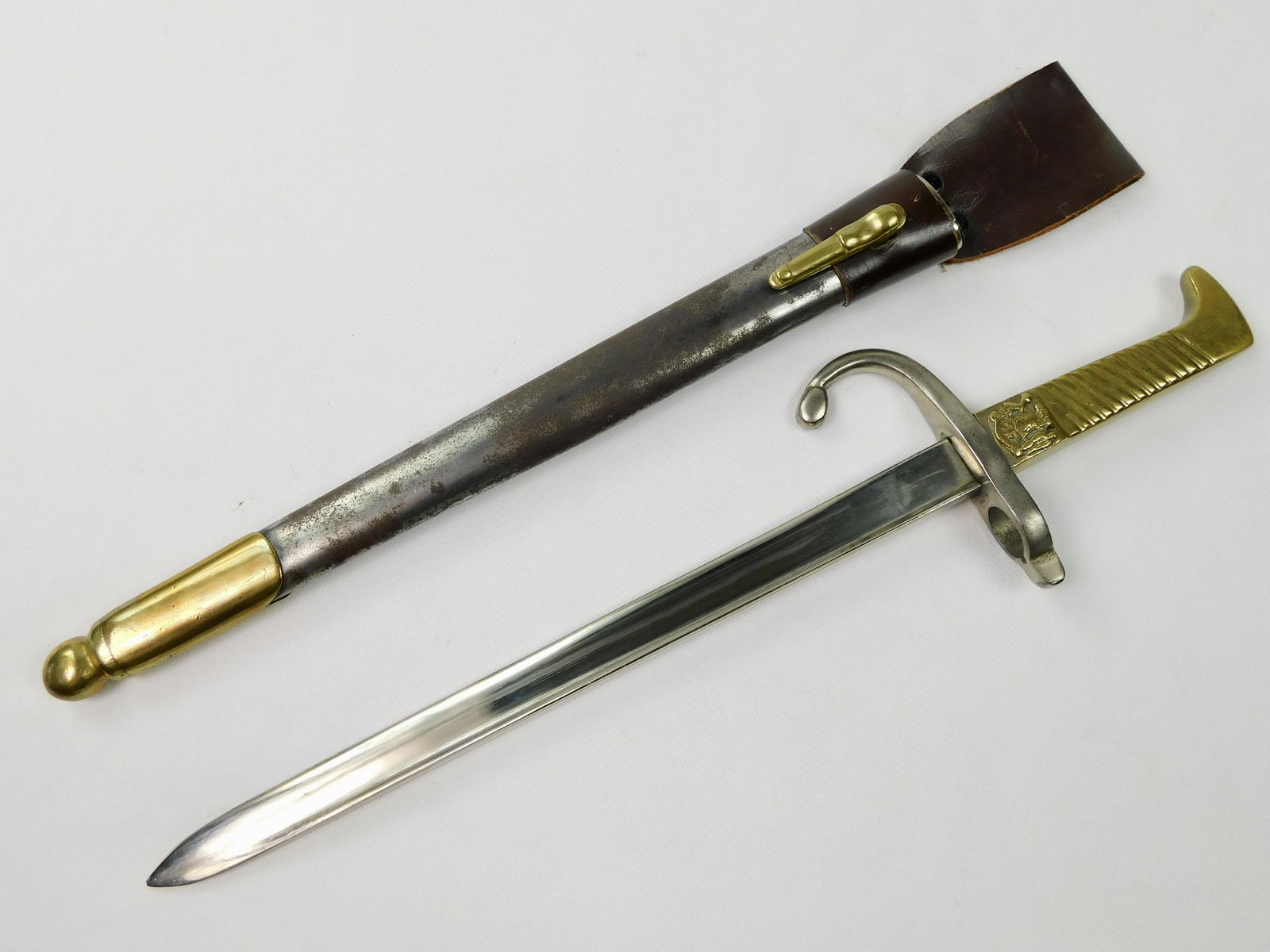 Chilean Chile WW1 M1908 Police Dress Bayonet Dagger Knife: Original Chilean WW1 Model 1908 Police Dress Bayonet with Scabbard. Solid. 15 1/2" long with 11 1/8" blade.