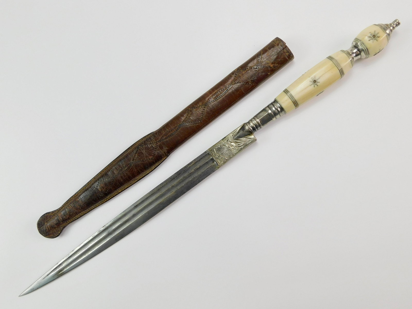 Vintage Old Africa African Hunting Fighting Knife: Vintage African Hunting Fighting Knife with Leather Sheath. Size: 11 1/4" total length, the blade is 7 1/8".
