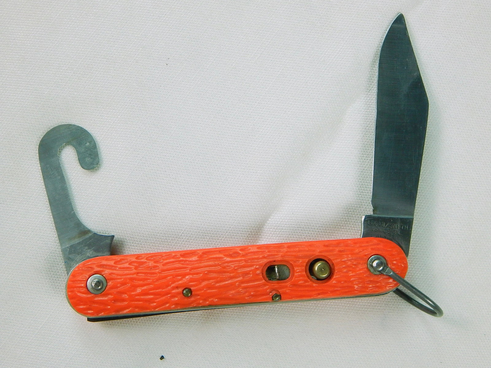 US Vintage Logan Smyth Survival Folding Pocket Knife: US Vintage Logan Smyth Survival Knife. Measurements are pictured