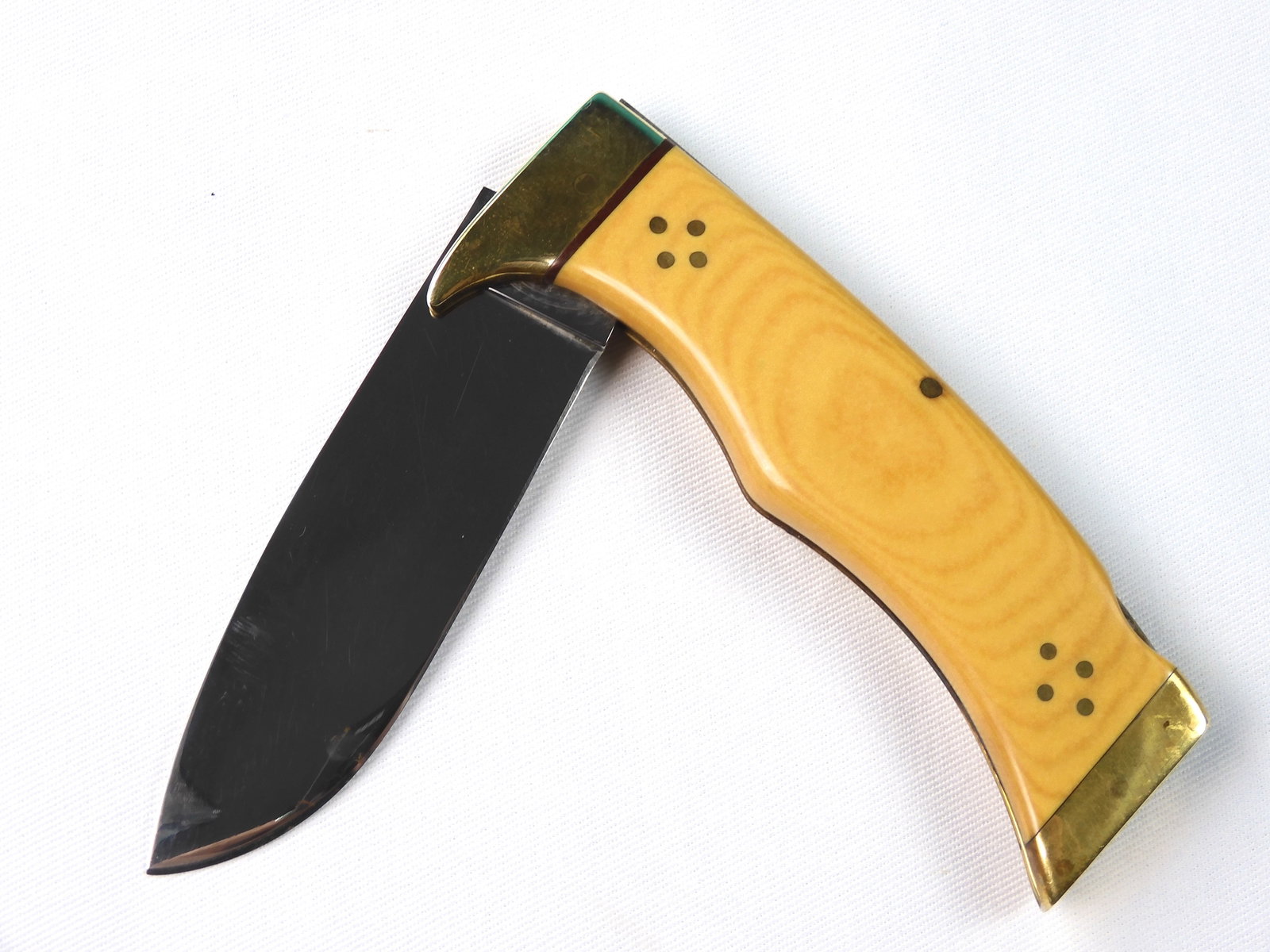 US Custom Handmade LEN PERRY Folding Pocket Knife: Custom Handmade by LEN PERRY Knightdale, NC Folding Pocket Knife. Measurements are pictured.