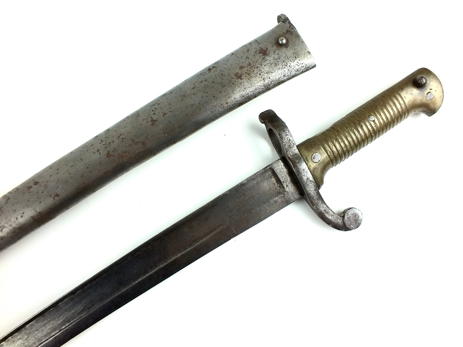 Egypt M 1876-80 British Enfield Snider Yatagan Bayonet Sword: Egypt Model 1876-80 British Enfield Snider Yatagan with Scabbard. Guard is a little loose. 27 1/4" total length. The blade is 22 5/8"