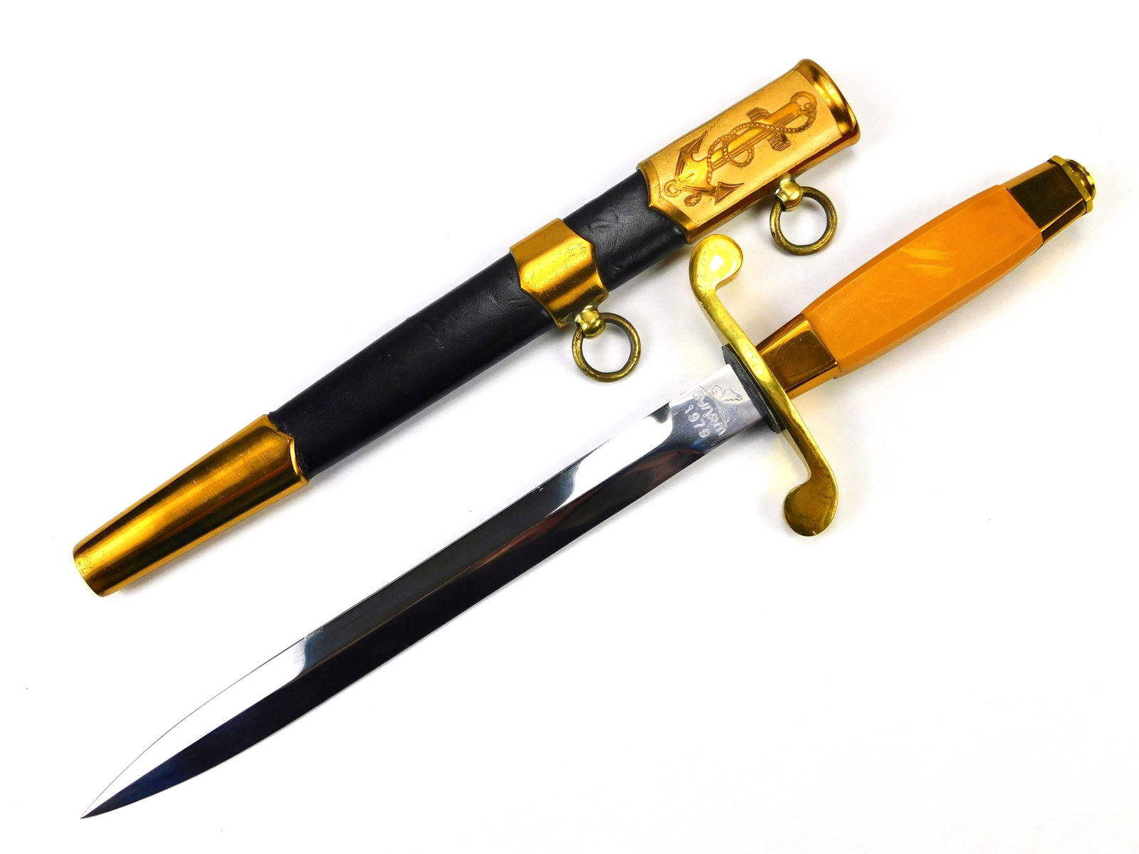Soviet Russian USSR 1979 Naval Navy Officer's Dagger Dirk Knife: Soviet Russian 1979 Naval Officer's Dagger with Scabbard. 12 1/4" long with a 8 1/4" blade.