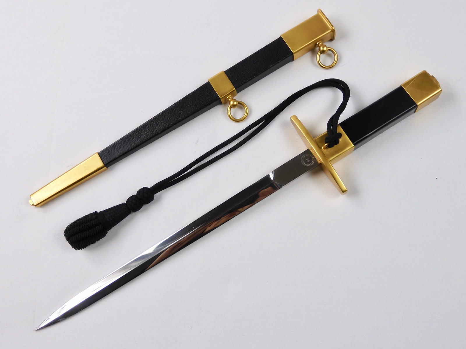 French France Model 1955 Air Force Officer's Dagger Knife: Vintage French Model 1955 Air Force Warrant Officer's Dagger with Scabbard and Portepee Knot. 14 5/8" long with 10 1/4" blade. Handle parts are loose.