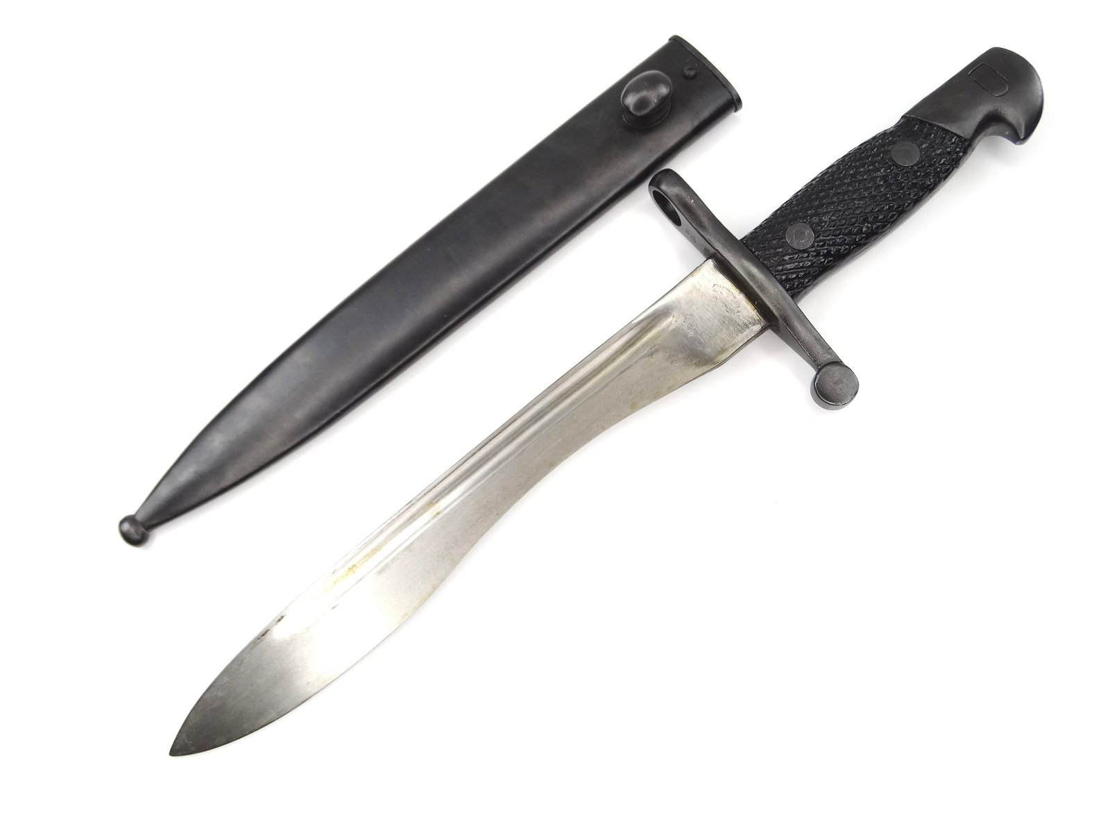 Spain Spanish WW2 Near Mint Matching # Bayonet Fighting Knife w/ Scabbard: Spanish WW2 Near Mint Matching # Bayonet with Scabbard. Solid. Push-button works. Bayonet is 14 3/4" long with 9 7/8" blade. Condition pictured.