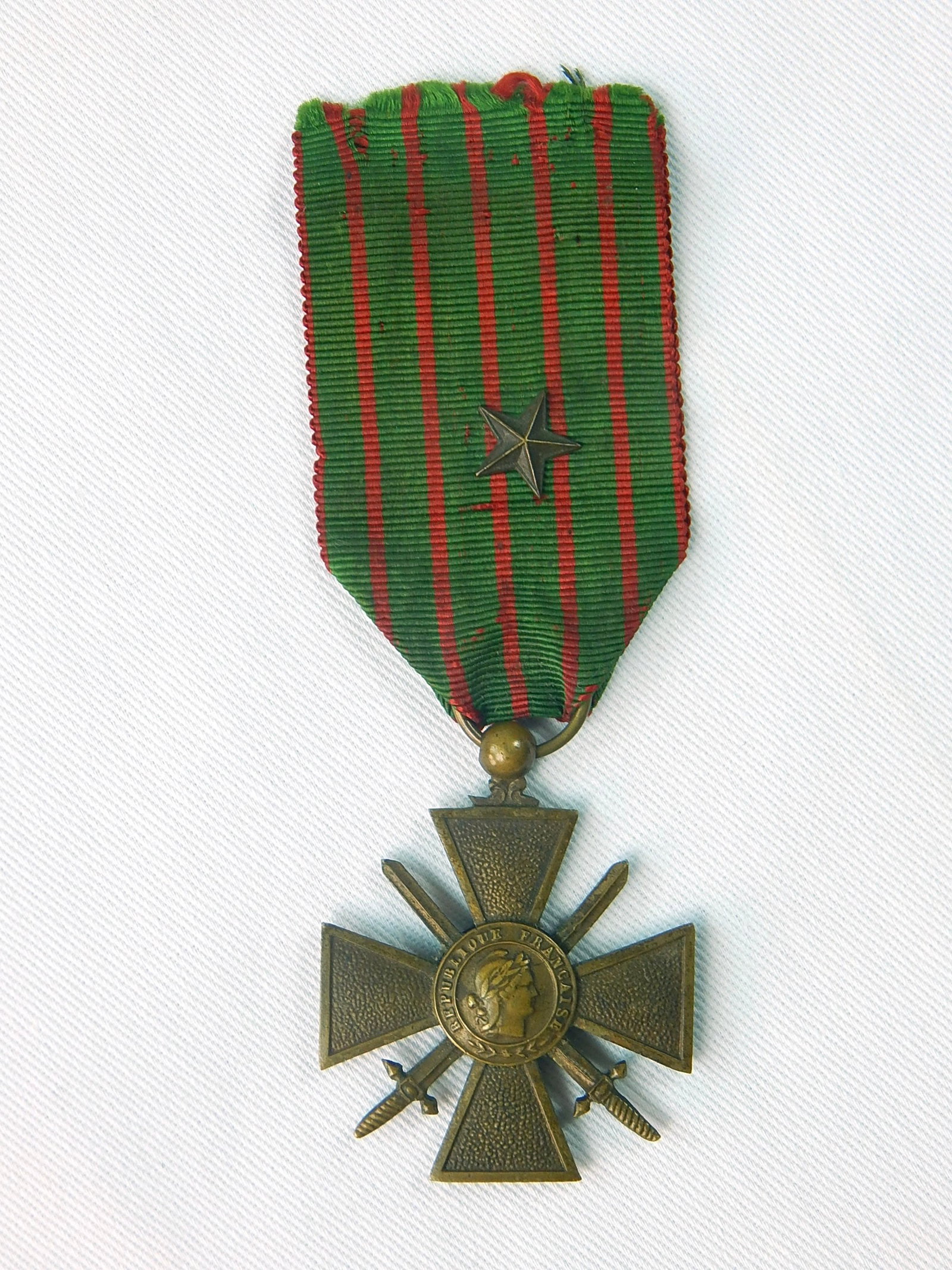 French France WW1 Cross w/ Swords Medal Order Badge: French WW1 Cross with Swords Medal Order