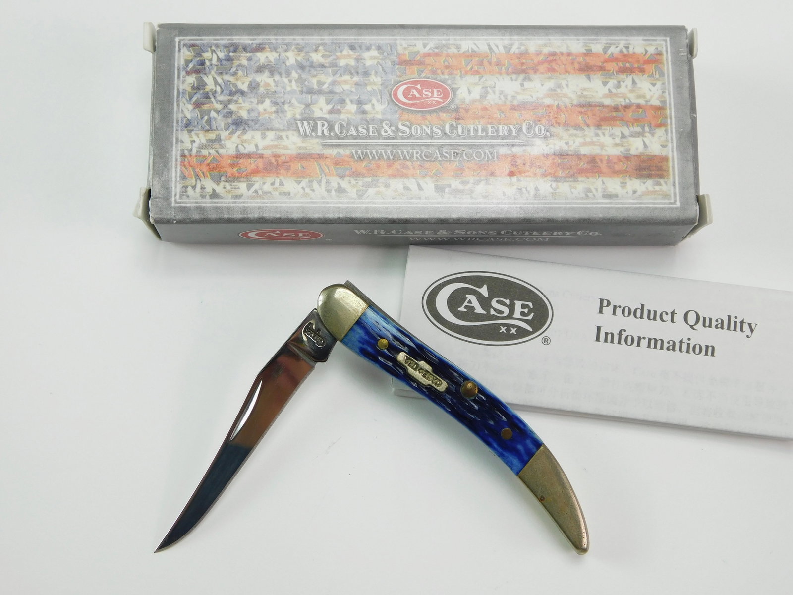 2014 Case XX Tested 610096 SS Tiny Toothpick Folding Knife: US 2014 Case XX Tested 610096 SS Tiny Toothpick Navy Blue Folding Pocket Knife with Box. New old stock. The blade snaps, no wobble. Measurements are pictured.