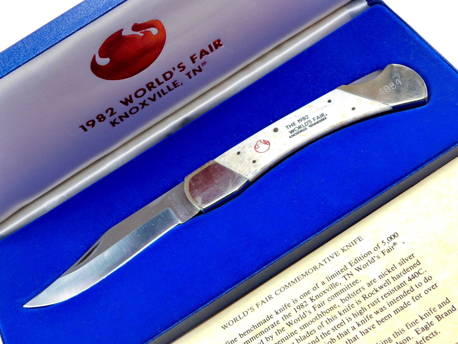 Benchmade Parker Limited 1982 World's Fair Folding Knife: Vintage US Benchmade Parker Cutlery Limited Edition 1982 World's Fair Knoxville, TN Commemorative Folding Pocket Knife with Box. Blade snaps, no wobble. Measurements are pictured.