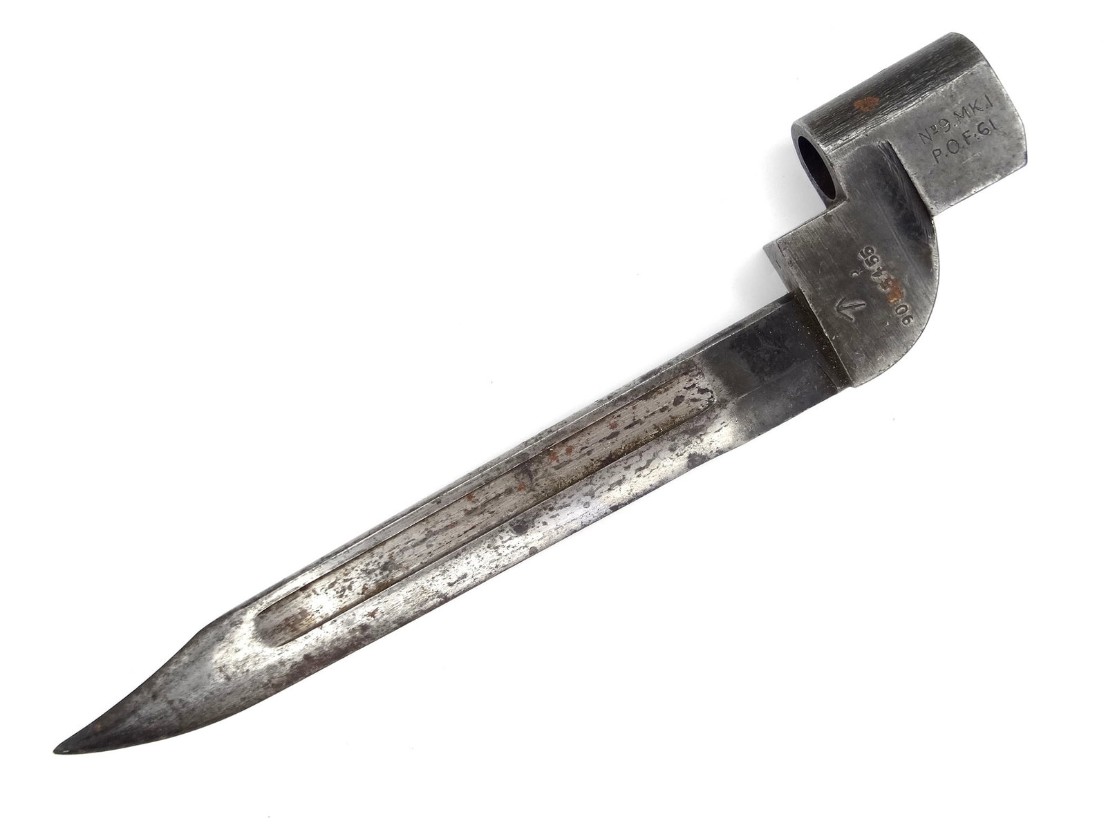 Vintage British English Bayonet Fighting Knife: Vintage British BayonetNo scabbard10" long with a 8" blade