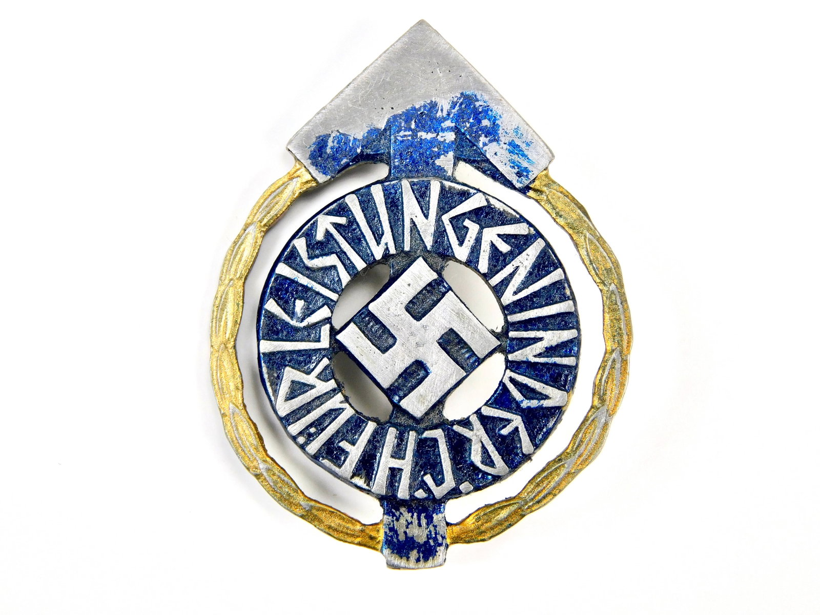 German Germany WW2 Badge Pin: German WW2 Badge. Not authenticated.