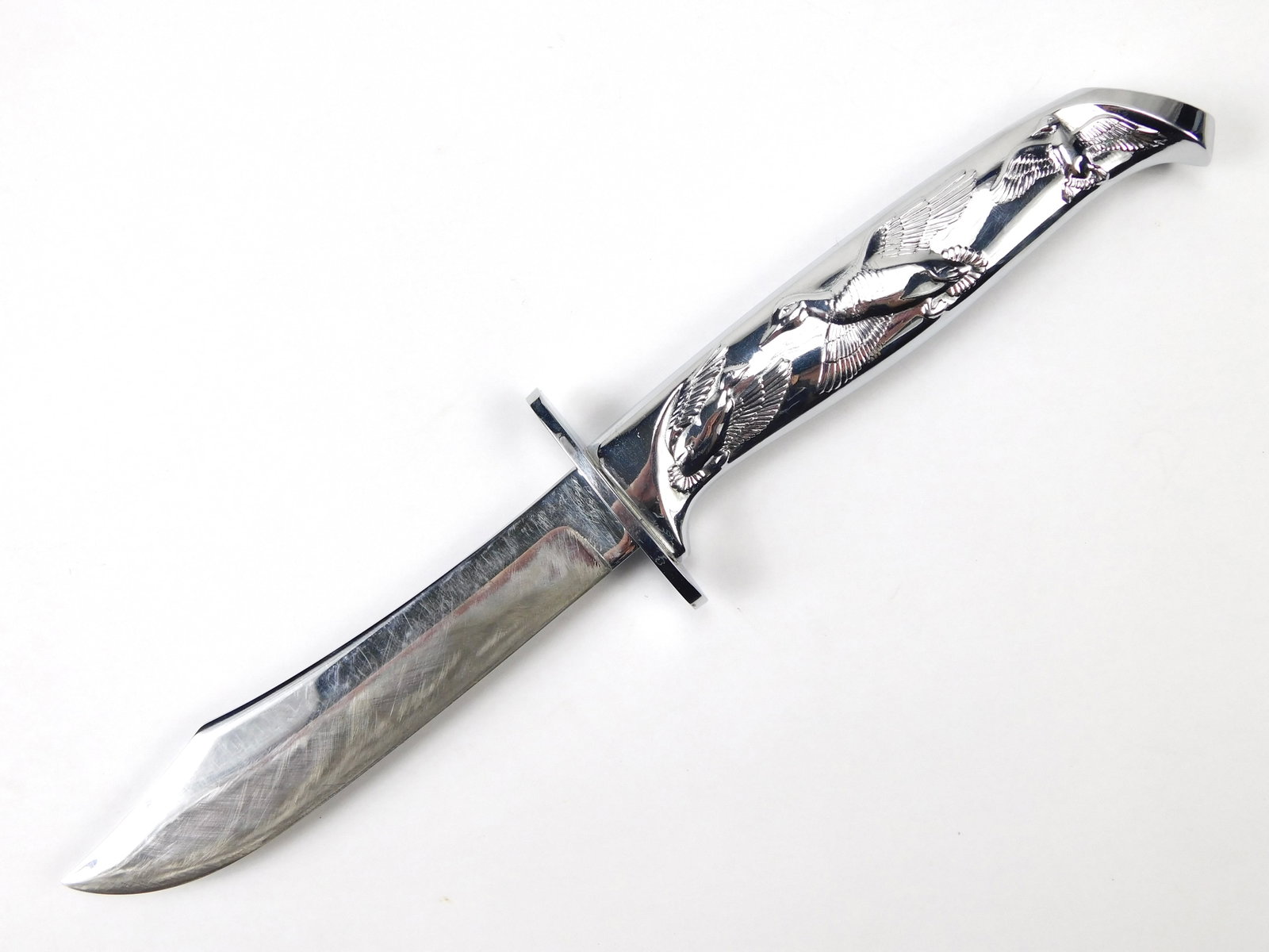 Vintage US Hunting Saladmaster Duck Pattern Knife: Vintage US Saladmaster Duck Pattern Hunting Knife. No sheath. Solid. 10 1/2" total length. The blade is 5 1/4".