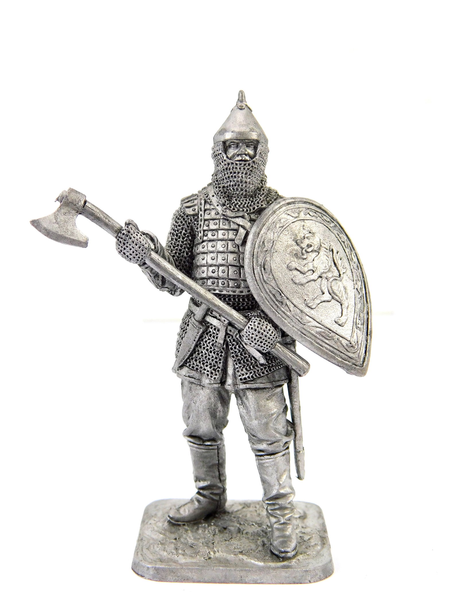 1970 European EK Castings Unpainted Tin Toy Soldier 14C Russian Warrior w/ Axe Figurine: Vintage 1970s European EK Castings Unpainted 1:32 Scale Tin Toy Soldier, 14th Century Russian Warrior with an Axe, marked.