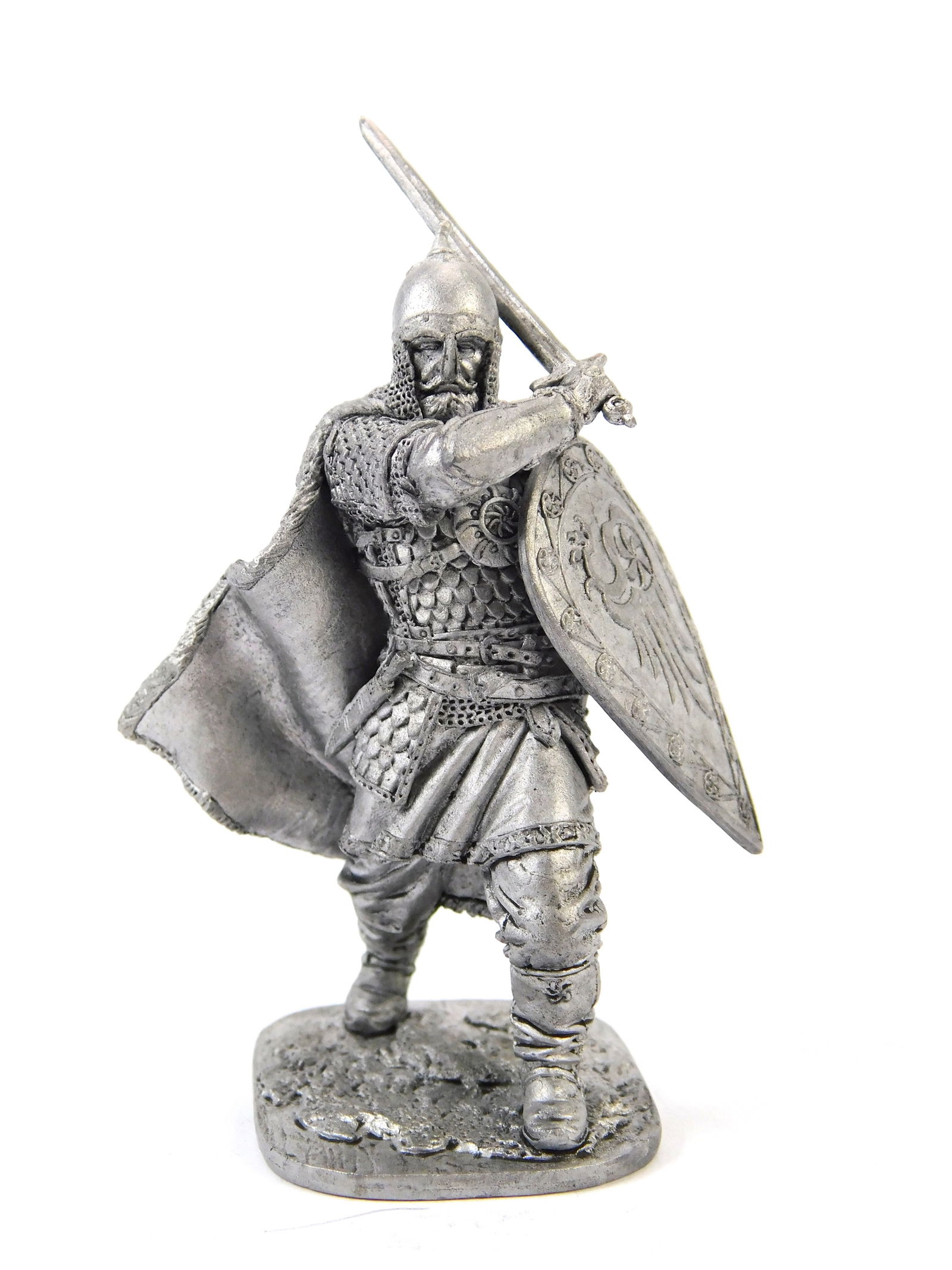 1970 European EK Castings Unpainted Tin Toy Soldier Russian Ryazan Voivode Boyar Evpatiy Kolovrat: Vintage 1970s European EK Castings Unpainted 1:32 Scale Tin Toy Soldier Model M277, Russian Ryazan Voivode Boyar Evpatiy Kolovrat 1238 year, marked on the top and bottom.