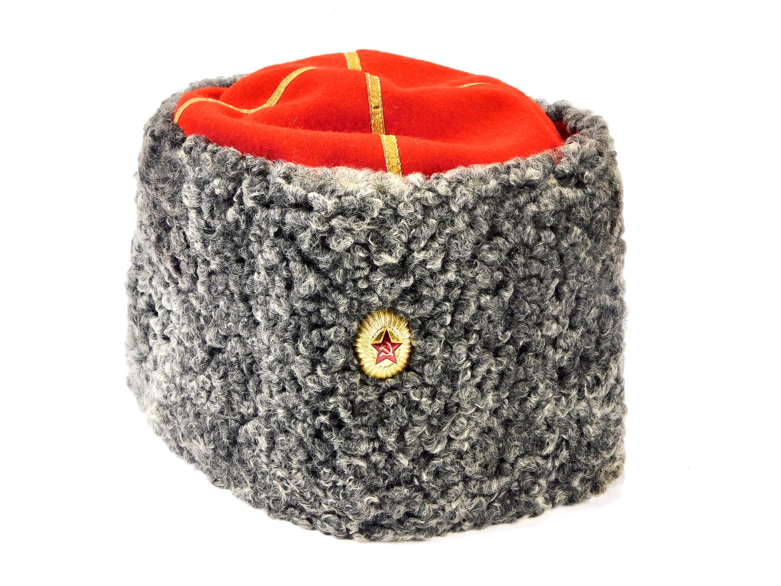 Vintage Soviet Russian Russia USSR General's Winter Hat: Vintage Soviet Russian General's Winter Hat. It has some old age smell. LiveAuctioneers is currently displaying only their own expensive shipping options. However, we offer reasonably priced in-house