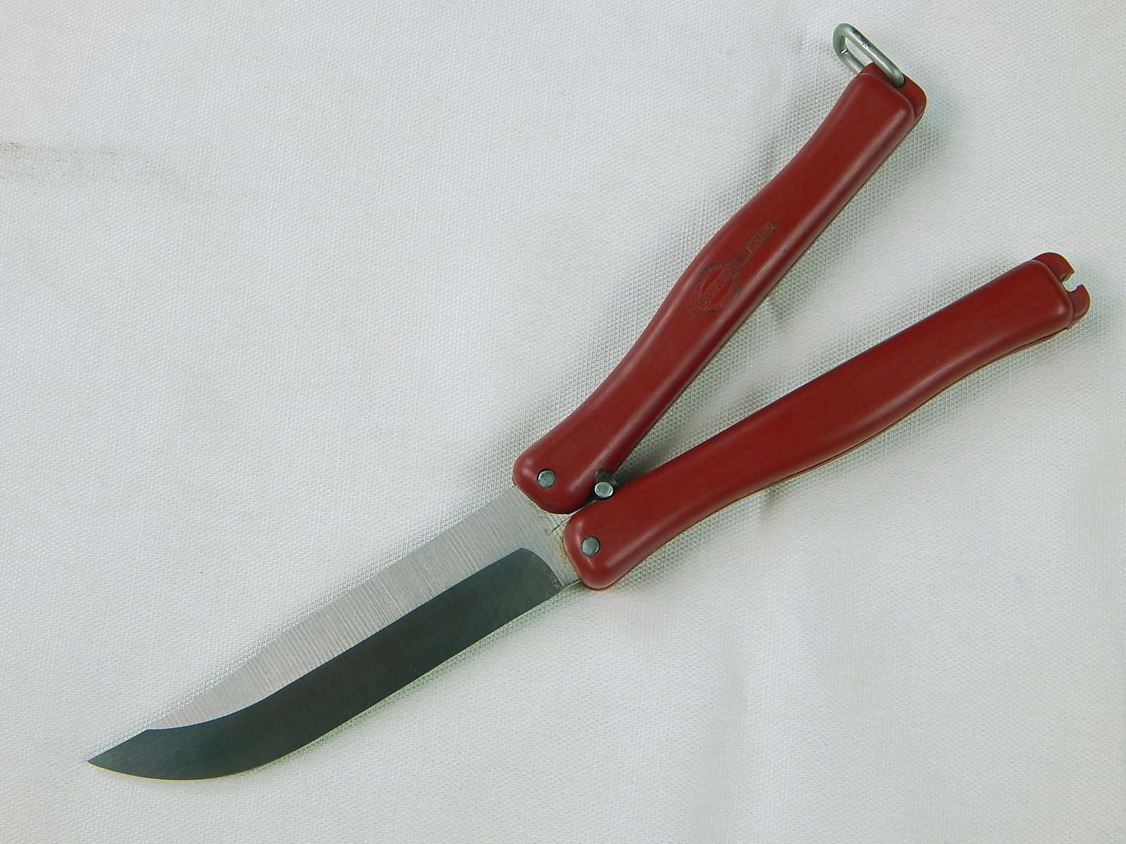 Finnish Finland HACKMAN Butterfly Folding Pocket Knife: Vintage Finnish HACKMAN Butterfly Folding Pocket Knife. Measurements are pictured. LiveAuctioneers is currently displaying only it's own expensive shipping options. However, we offer reasonably priced