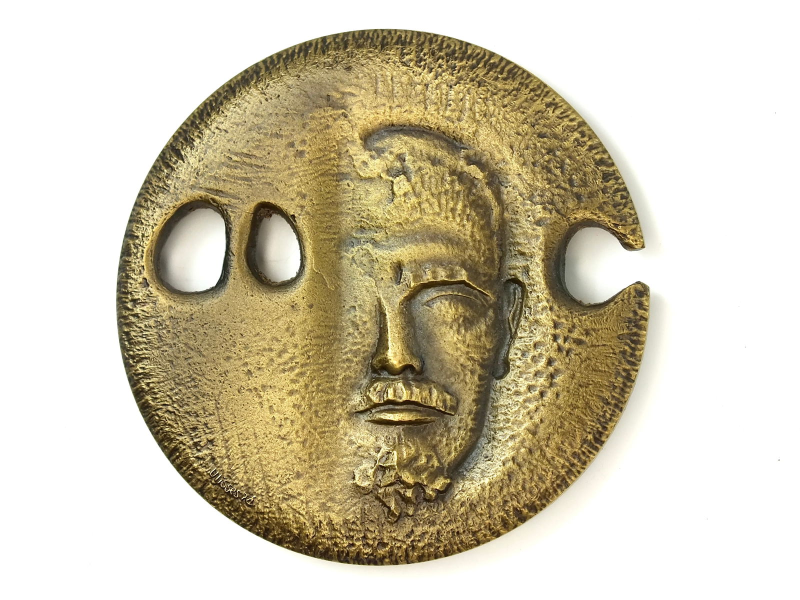 Vintage 1974 Spanish Spain Bronze Lenin Table Medal: Vintage 1974 Spanish Bronze Lenin Table Medal with box. LiveAuctioneers is currently displaying only it's own expensive shipping options. However, we offer reasonably priced in-house shipping on most