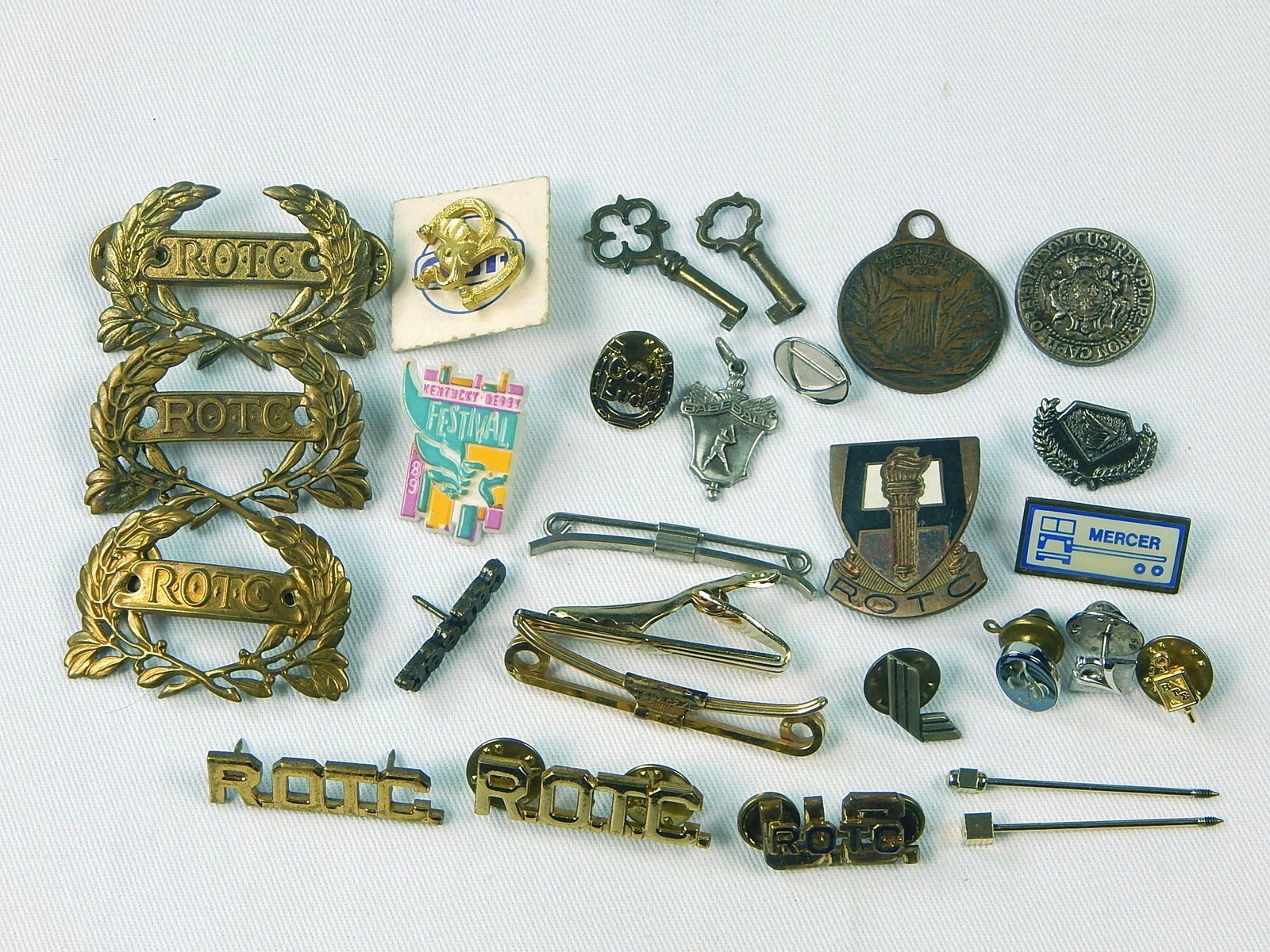Vintage US Miscellaneous Lot Pin Badge Key Clip ROTC Medal: Vintage US Miscellaneous Items Lot. LiveAuctioneers is currently displaying only it's own expensive shipping options. However, we offer reasonably priced in-house shipping on most items. Please contac