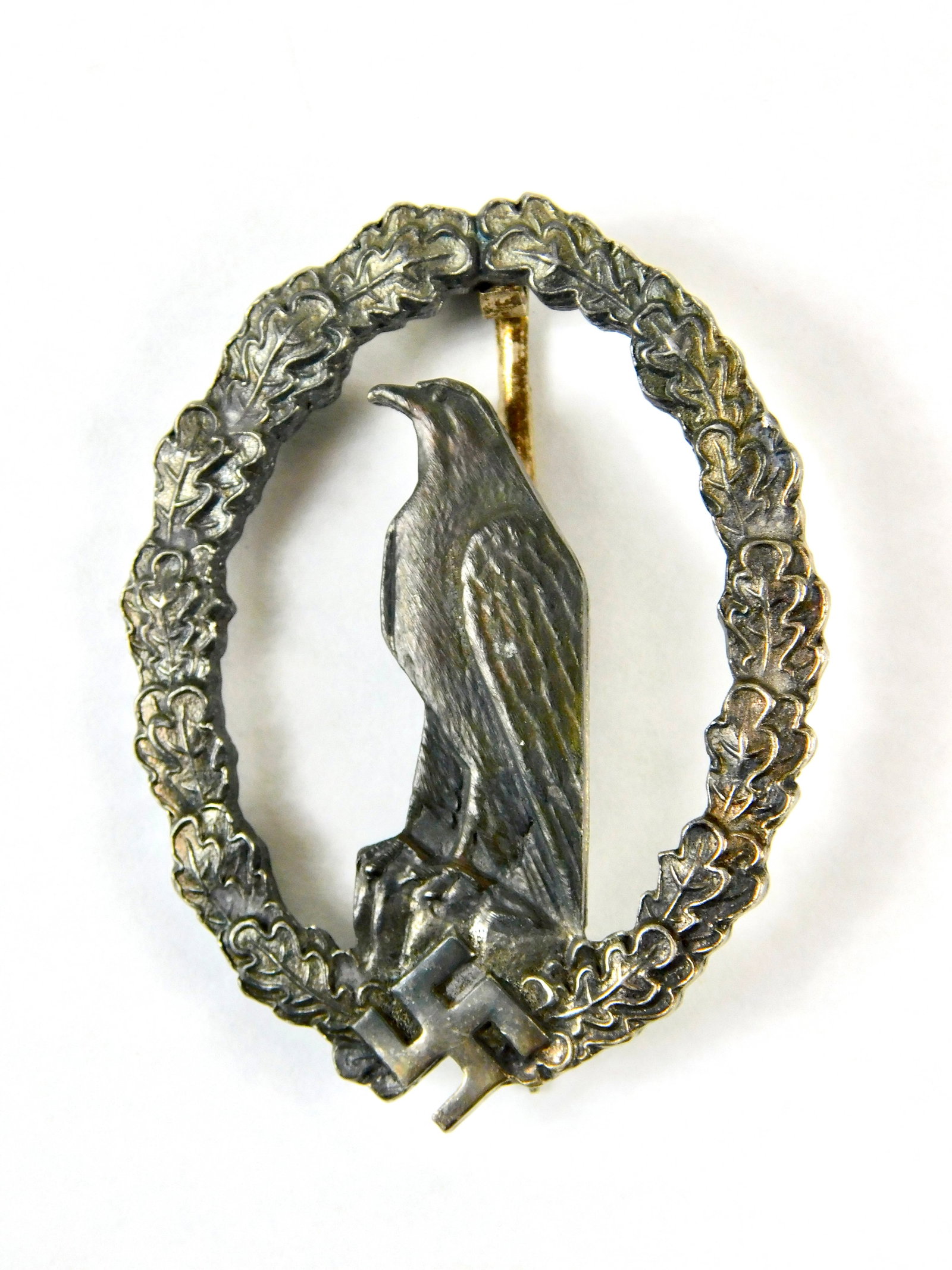 German Germany WW2 Badge Pin: German WW2 Badge, not authenticated, sold as is. LiveAuctioneers is currently displaying only it's own expensive shipping options. However, we offer reasonably priced in-house shipping on most items. 