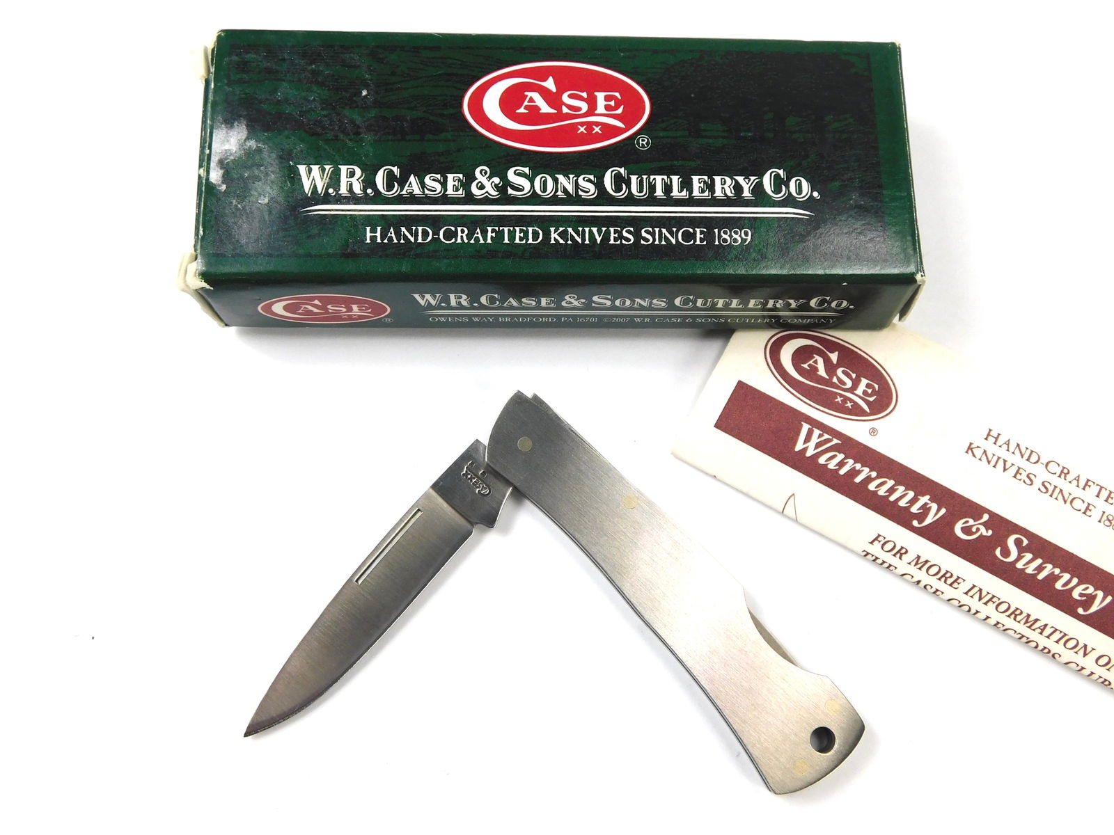 US 2006 Case XX 059L SS Lock Executive Lockback Folding Pocket Knife: US 2006 Case XX 059L SS Lock Executive Lockback Folding Pocket Knife with Box. Measurements are pictured. LiveAuctioneers is currently displaying only its own expensive shipping options. However, we o