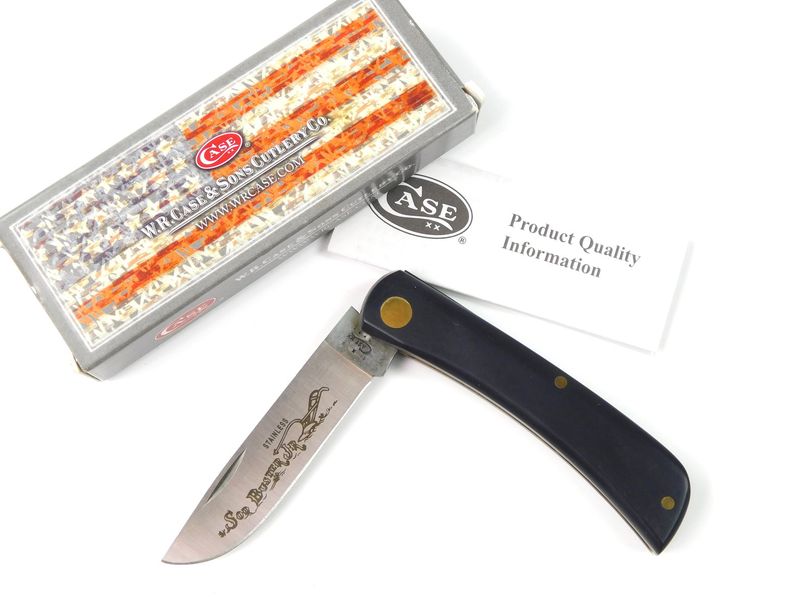 2014 Case XX Tested 2138 SS Sod Buster Black Folding Knife: US 2014 Case XX Tested 2138 SS Sod Buster Black Folding Pocket Knife with Box. New old stock. The blade snaps, no wobble. Measurements are pictured. LiveAuctioneers is currently displaying only it's o