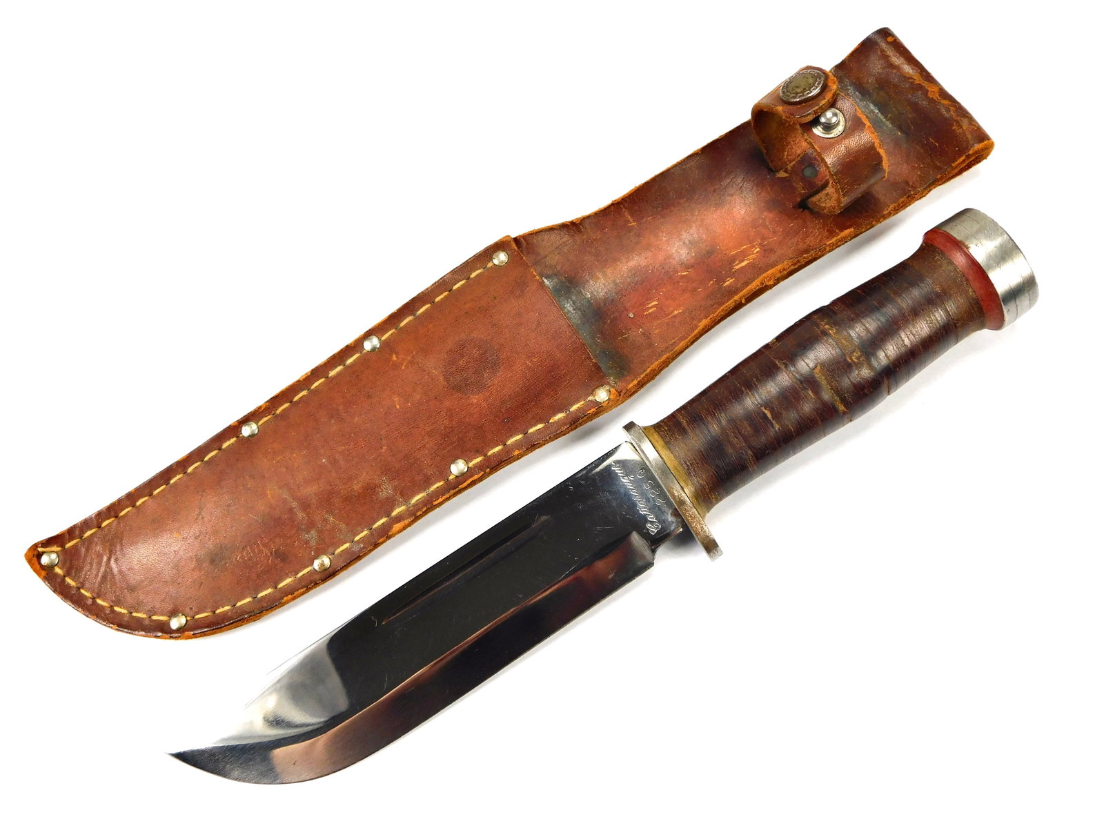 US WW2 Cattaraugus Military Army Fighting Knife: In-House Shipping. US WW2 Cattaraugus Military Fighting Knife with Leather Sheath. The guard is a bit loose. 10 5/8" long with 6 1/8" blade.