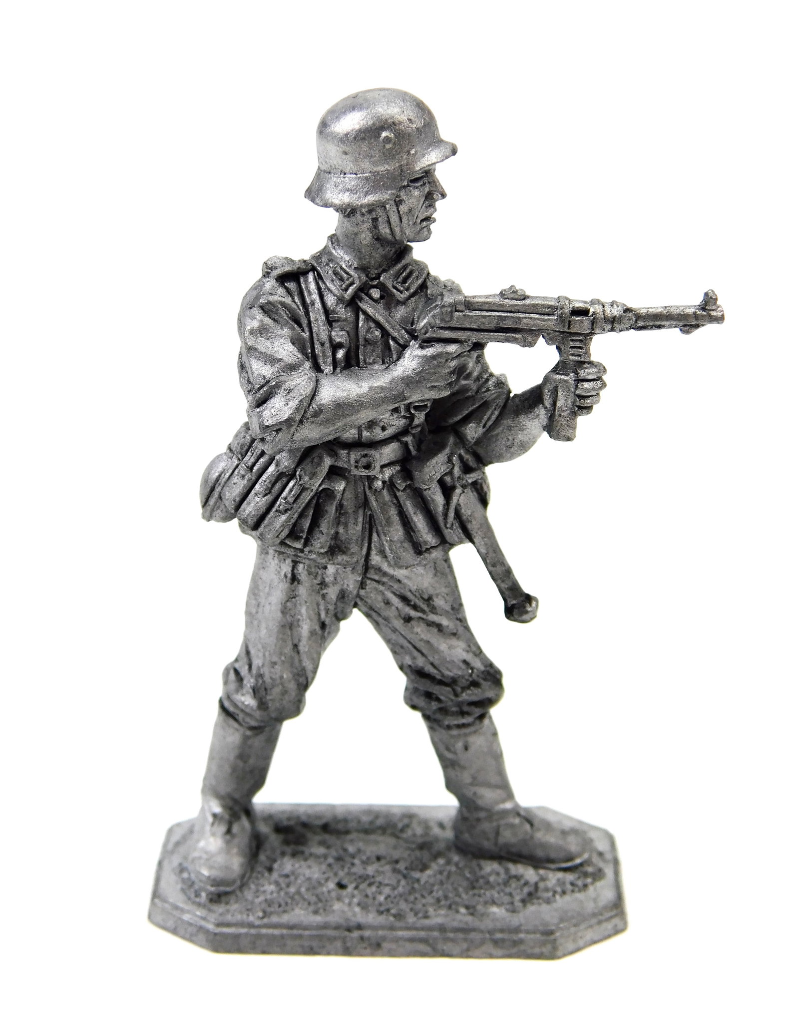 1970 European EK Castings Unpainted Tin Toy Soldier German Infantryman w/ MP-40 WW2: Vintage 1970s European EK Castings Unpainted 1:32 Scale Tin Toy Soldier, German Infantryman with MP-40, 1944-45, marked