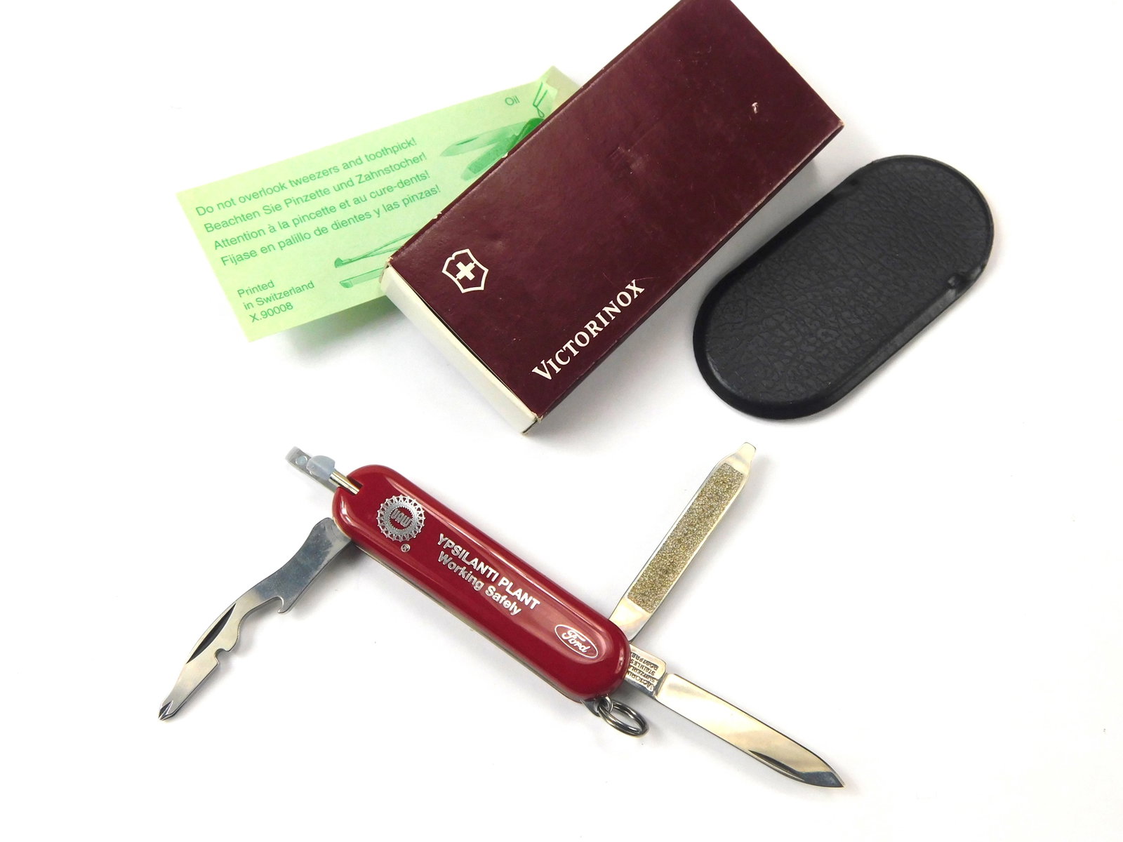 Vintage Victorinox Swiss Army UAW Ford Advertising Folding Pocket Knife (1 of 9)
