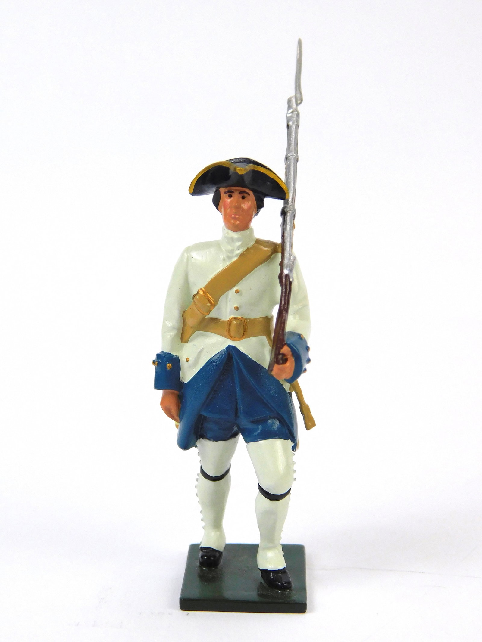 Painted Toy Soldier Figurine 2007 Black Watch Colour Party British Officer w/ Rifle E: Painted Toy Soldier Figurine. 2007 The Black Watch Colour Party W. Britain British Officer with rifle.