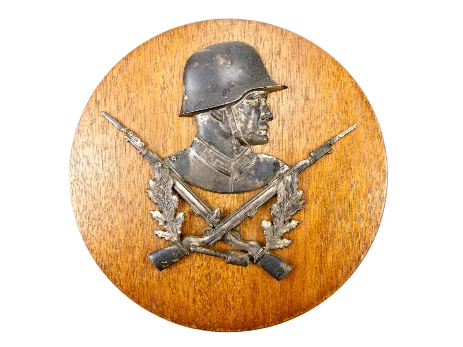 Antique German Germany WW2 Soldier Metal Wood Plaque (1 of 9)