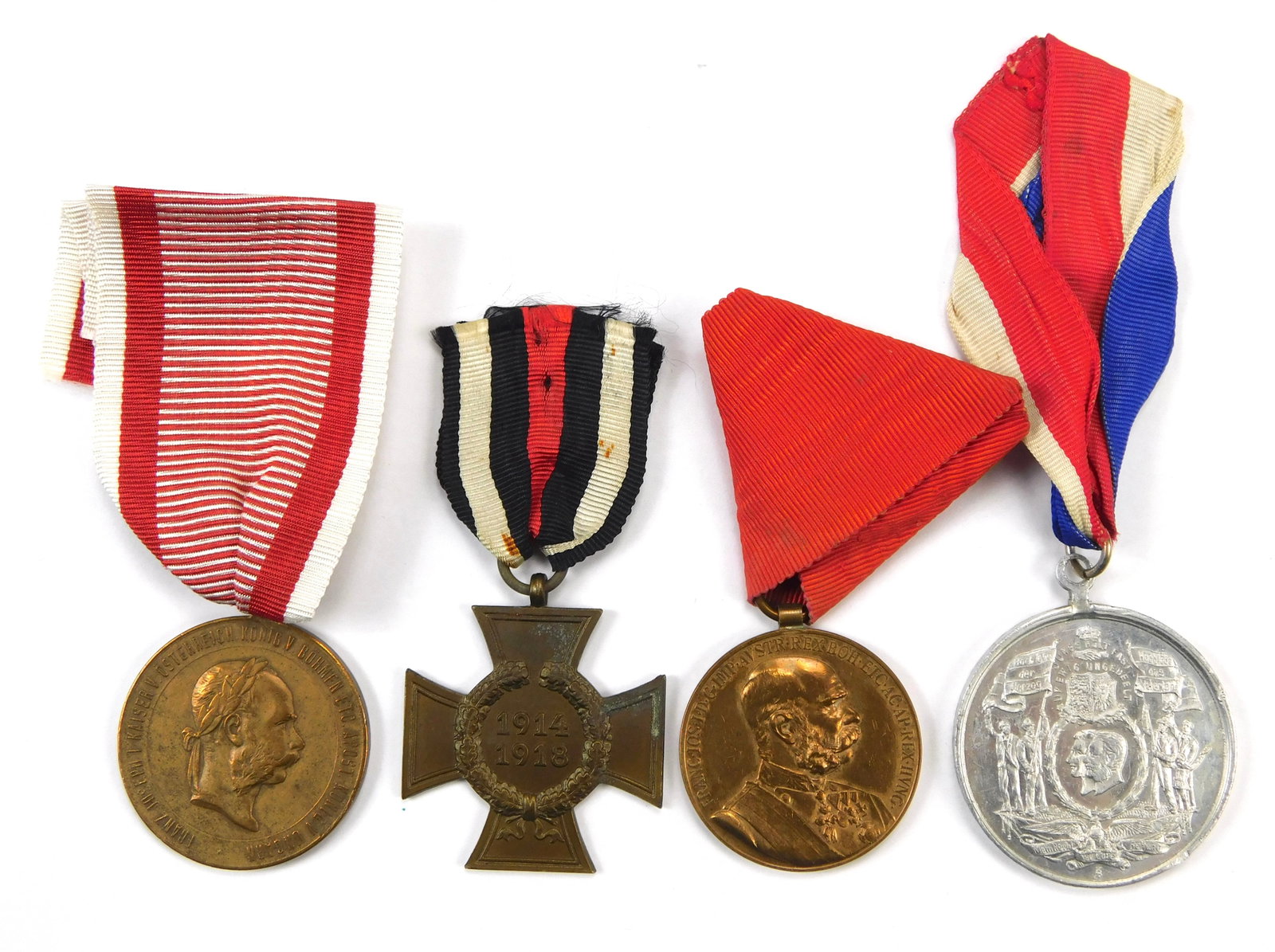 Antique German Austrian WW1 Set of 4 Medal Order Badge Award: In-House Shipping. German or Austrian WW1 Set of 4 Medals.