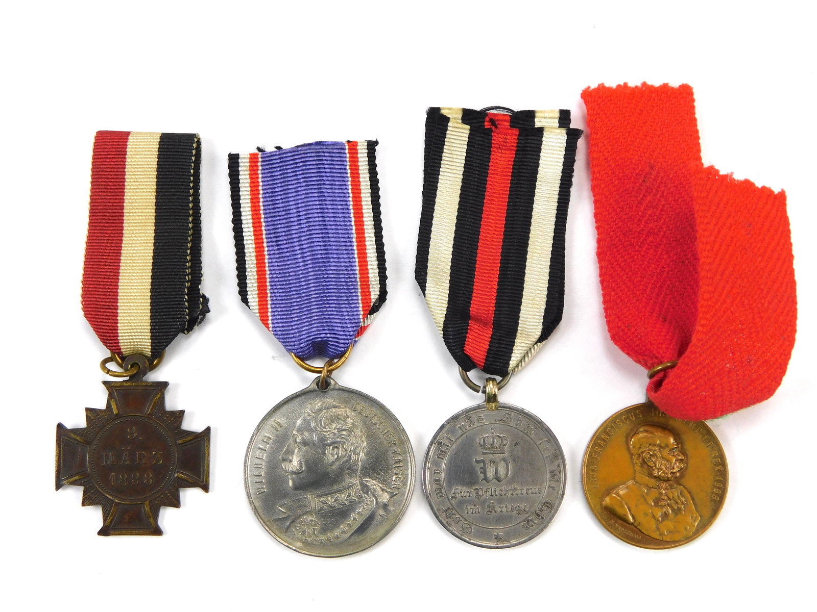 Antique German Austrian WW1 Set of 4 Medal Order Badge Award (1 of 10)