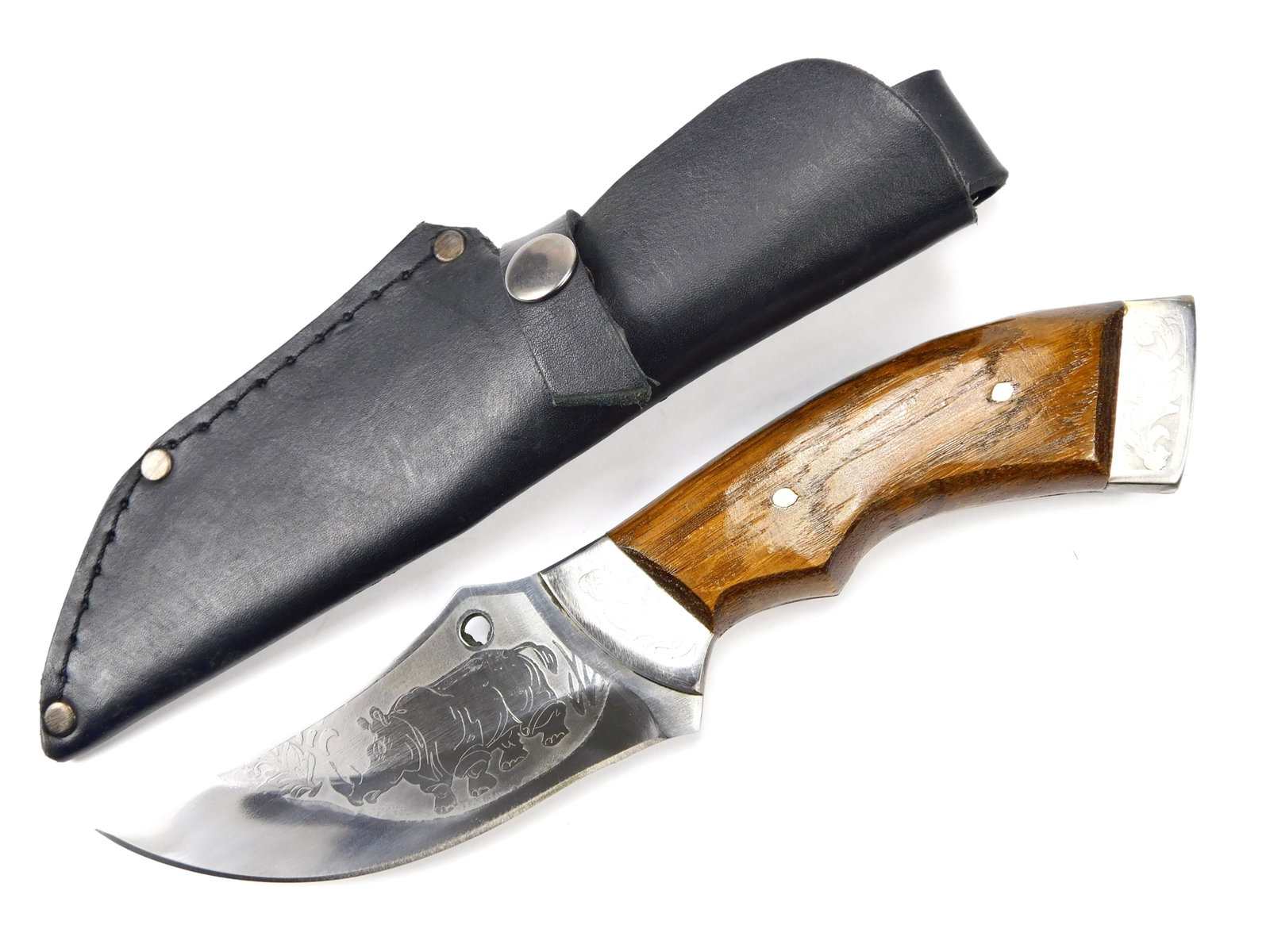 Vintage Russian Custom Made Engraved Skinner Hunting Knife w/ Sheath: Vintage Russian Custom Made Engraved Skinner Hunting Knife with leather sheath. Tight, no loose parts. The knife is 9 1/4" long with a 4 1/2" blade.