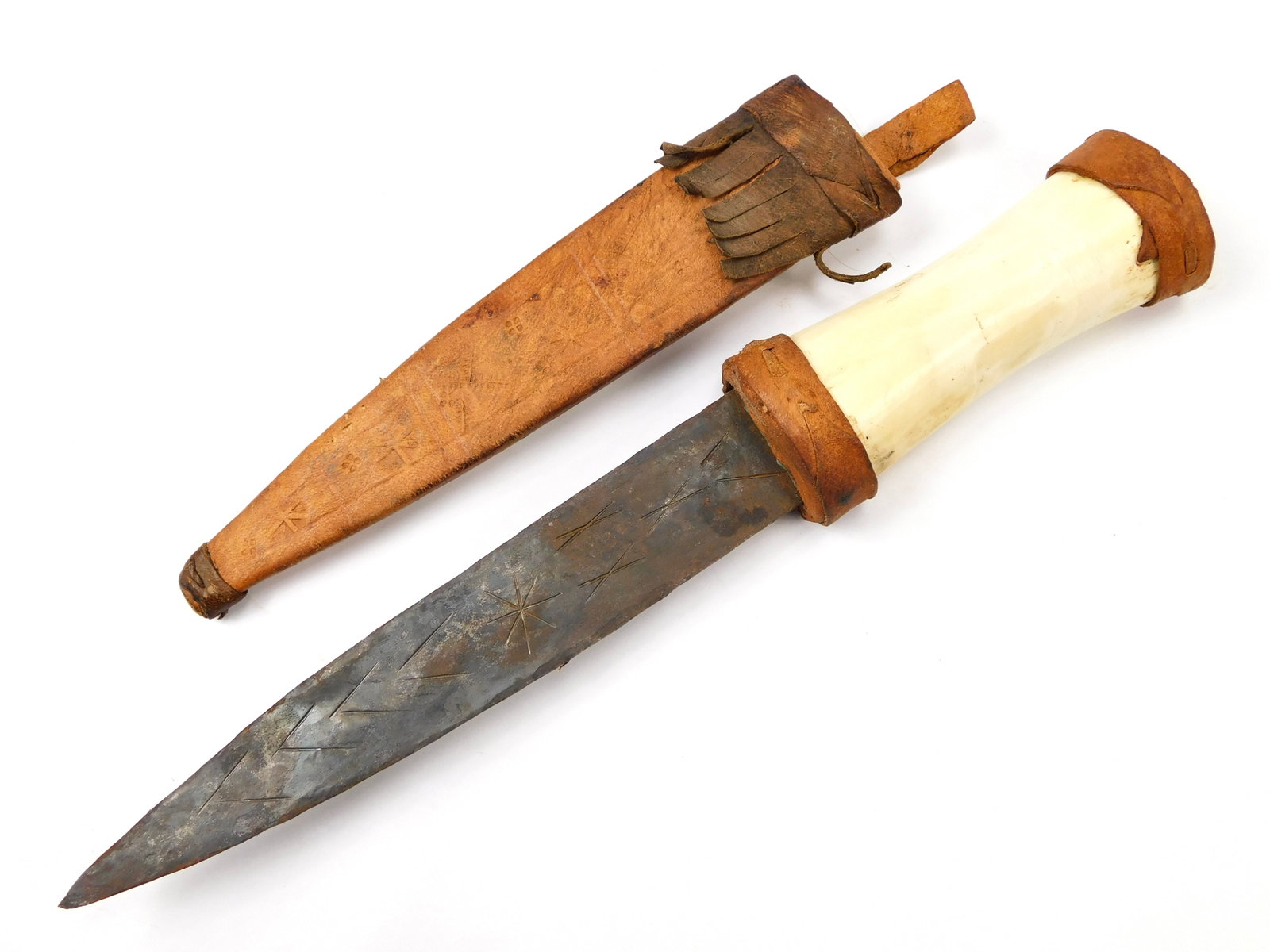 Vintage African Africa Hunting Fighting Knife Dagger w/ Sheath: Vintage African Knife with Leather Sheath. Not sure if the handle is ox bone or plastic. 13 1/4" long with 8 1/4" blade. No international shipping for this item.