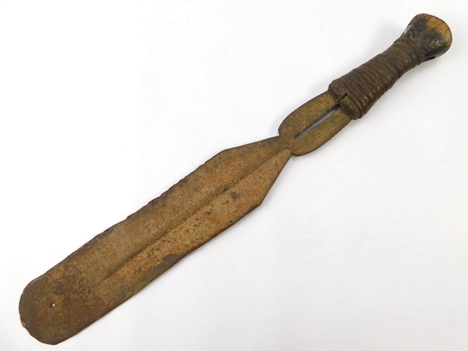 Antique African Africa 19 Century Huge Hunting Fighting Knife Short Sword (1 of 13)