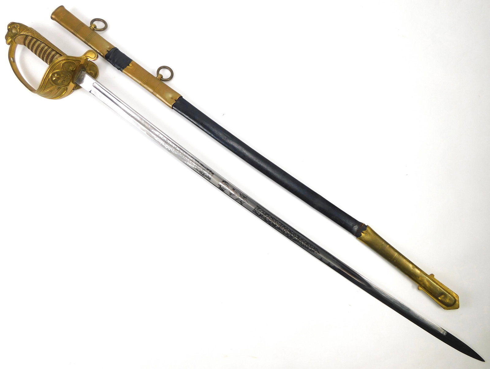 Antique 19 Century Napoleon's South American Navy Captains Fund Rooster Head Sword: Antique 19 Century Napoleon's South American Navy Captains Fund Sword with Scabbard. 34 1/2" total length. Blade is 29 1/4". Scabbard's leather is in very fair condition. No international shipping for