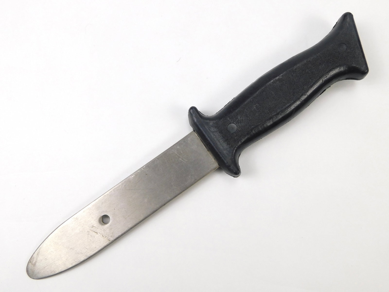 Hungarian Cold War Army Spetznaz Para Recon Special Forces AK Training Knife: Hungarian Cold War Period Army Spetznaz Para Recon Special Forces AK Training Knife. No sheath. 10 5/8" total length. The blade is 5 5/8".