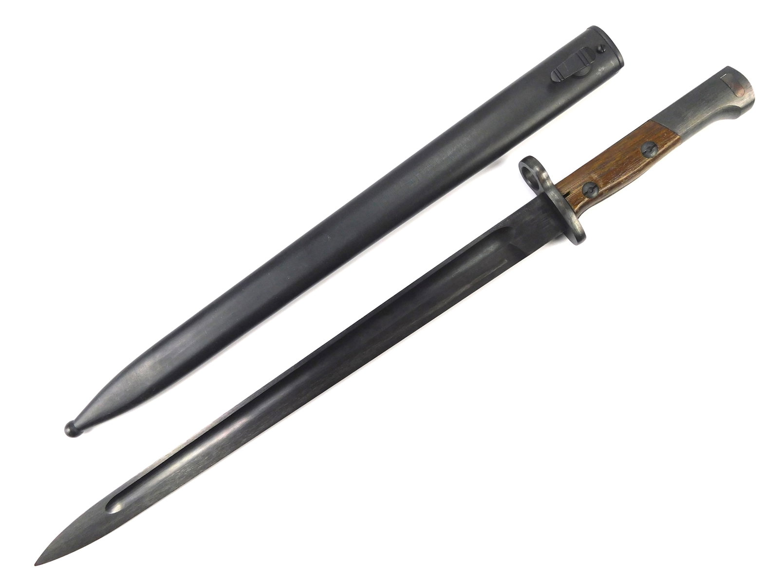 Belgian Belgium WW2 Model 1924 Mauser Bayonet Fighting Knife w/ Scabbard: Belgian WW2 Model 1924 Mauser Bayonet with scabbard. Near mint condition. 20 1/4" long with a 15 1/8" blade.