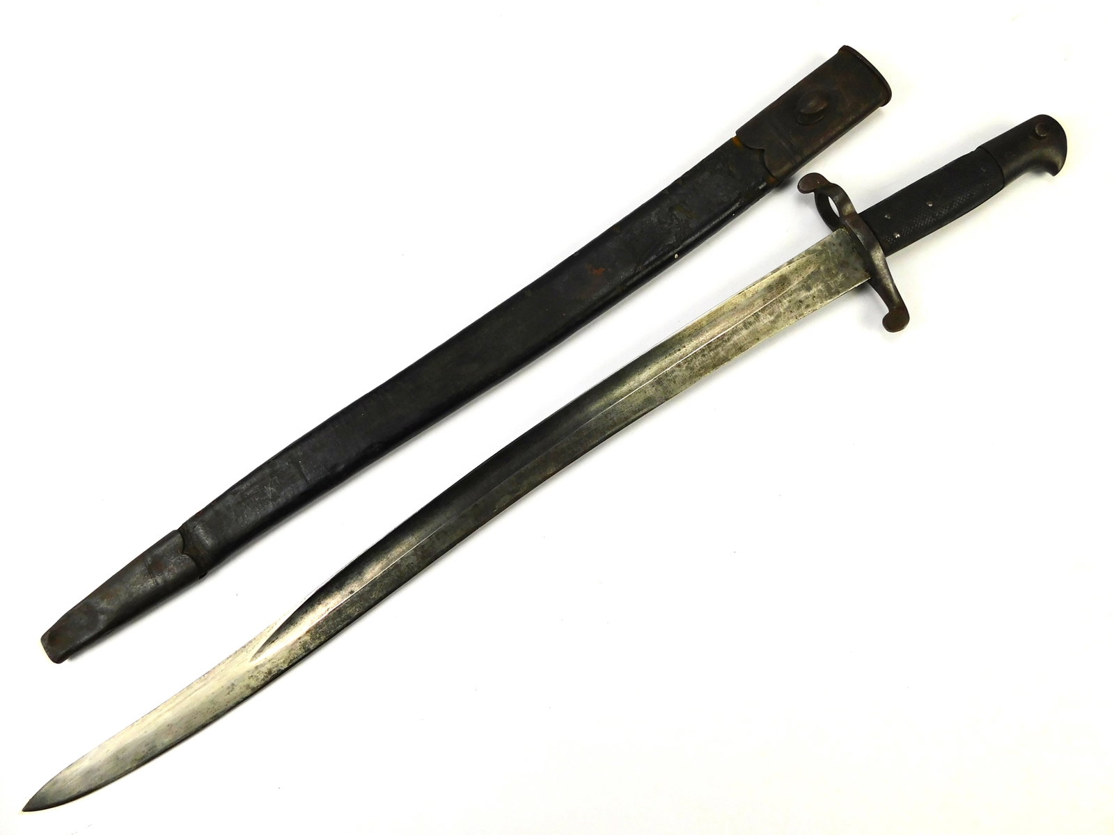 Antique US Civil War British Import Model 1860 Bayonet Short Sword w/ Scabbard: US Civil War British Import Model 1860 Bayonet with Scabbard. 28 1/4" long with 22 3/4" blade.