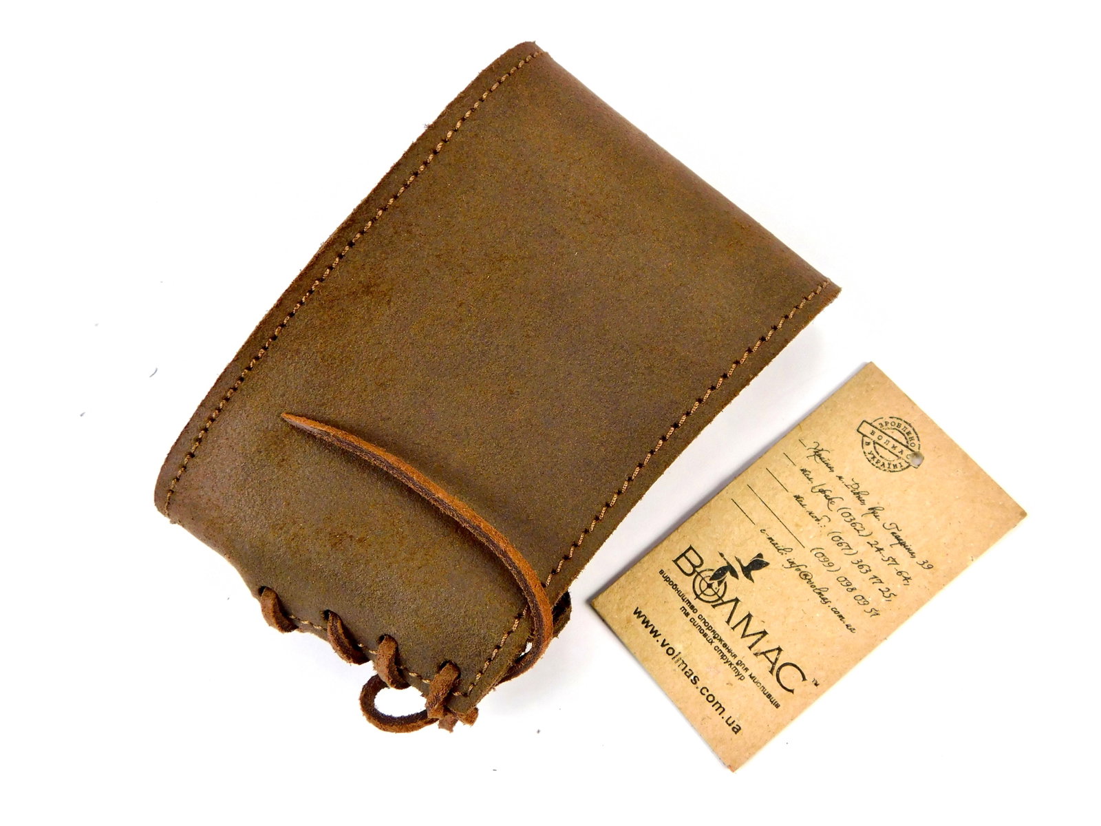 Brown Suede Leather Recoil Sleeve Pad Easy Slip on Shotgun Recoil Pad New: Brown Suede Leather Recoil Sleeve and Pad Easy Slip on Shotgun Recoil Pad. Length: 5.12", width: 1.97", height: 3.15" New with tags. Made in Europe.