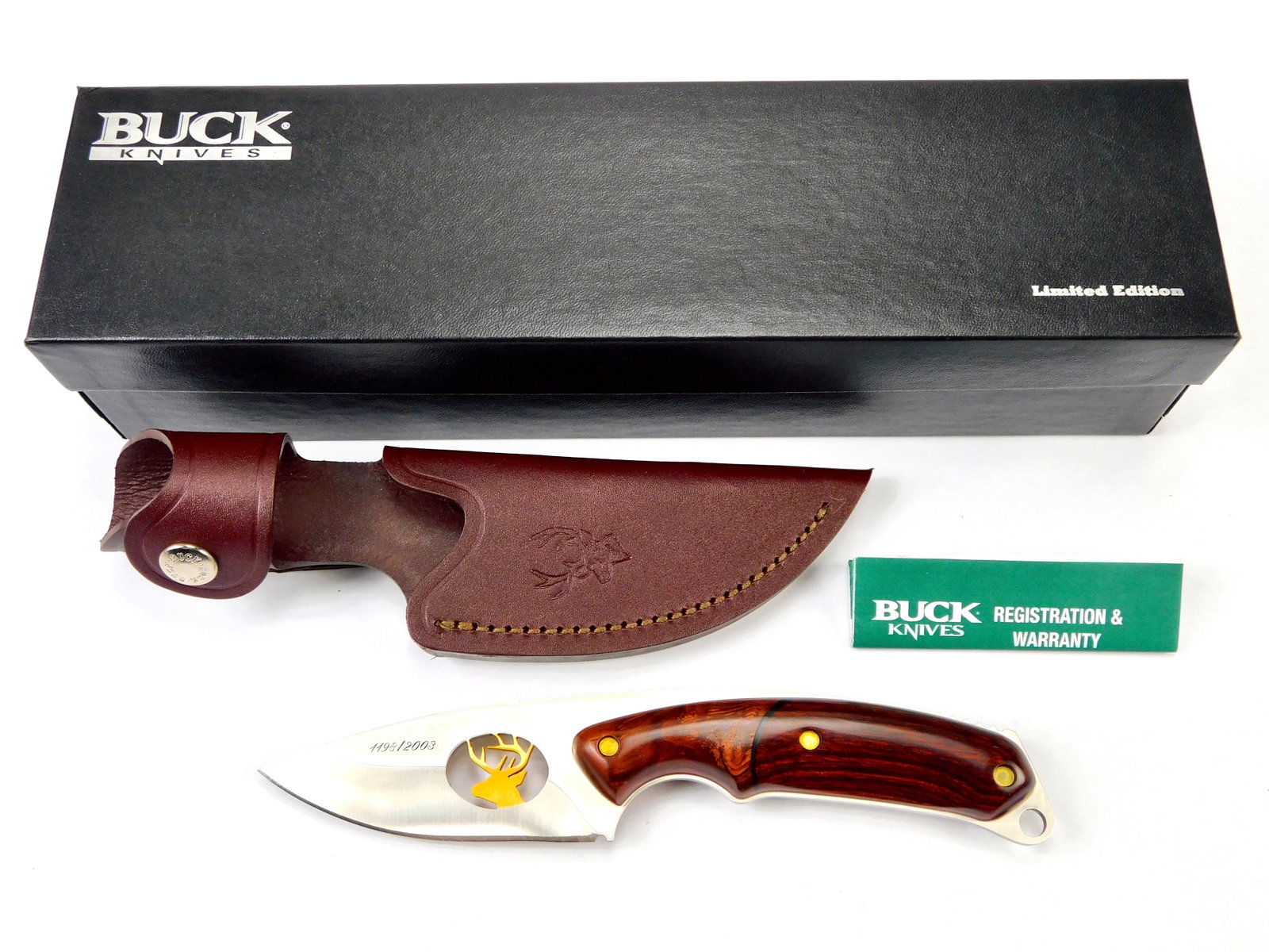US Buck Custom Shop Alfa Deer head Limited Edition Hunting Knife & Sheath (1 of 18)