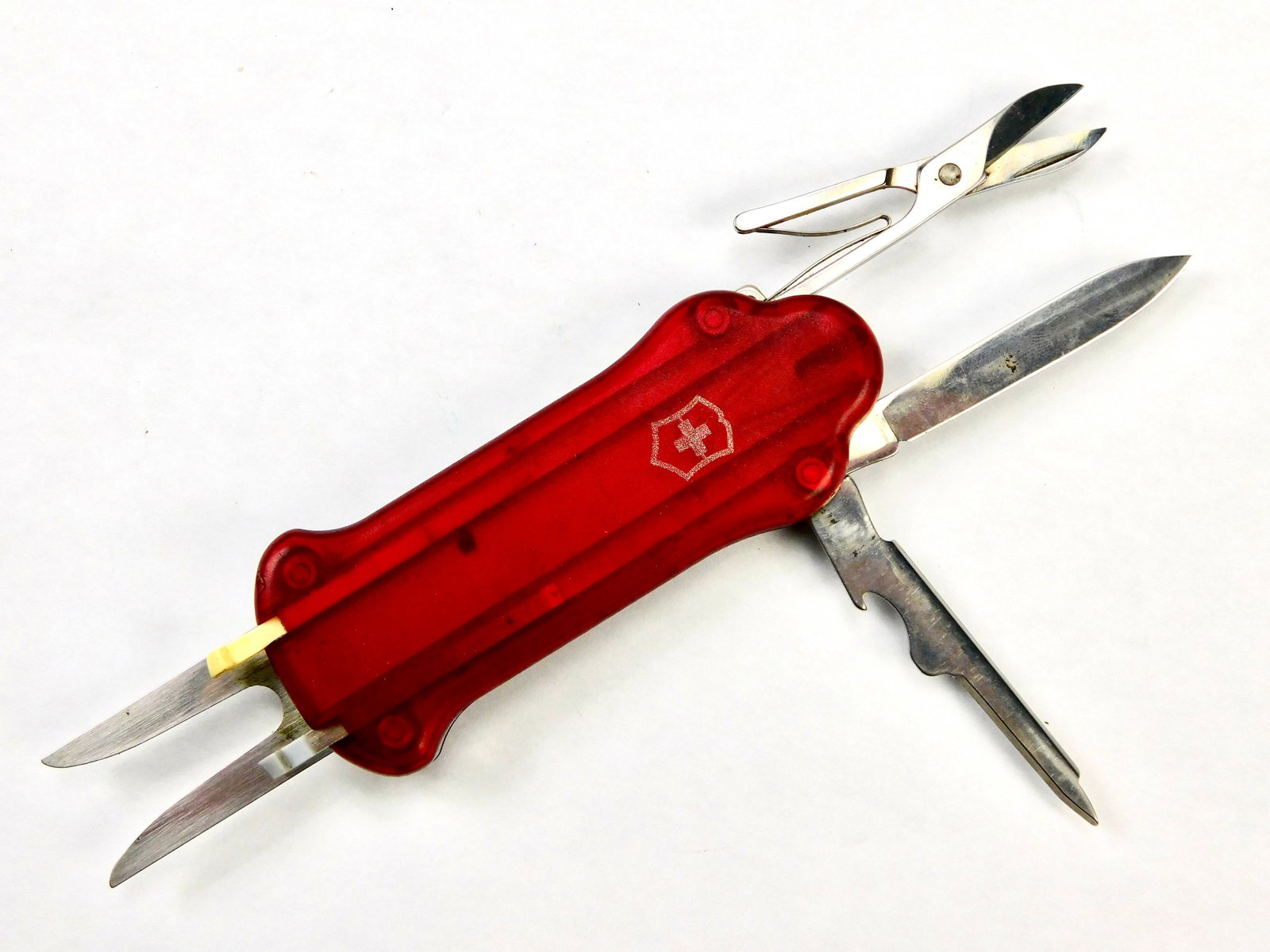 Vintage Victorinox GolfTool Swiss Army Folding Pocket Knife: Vintage Victorinox GolfTool Swiss Army Folding Pocket Knife. Measurements are pictured.