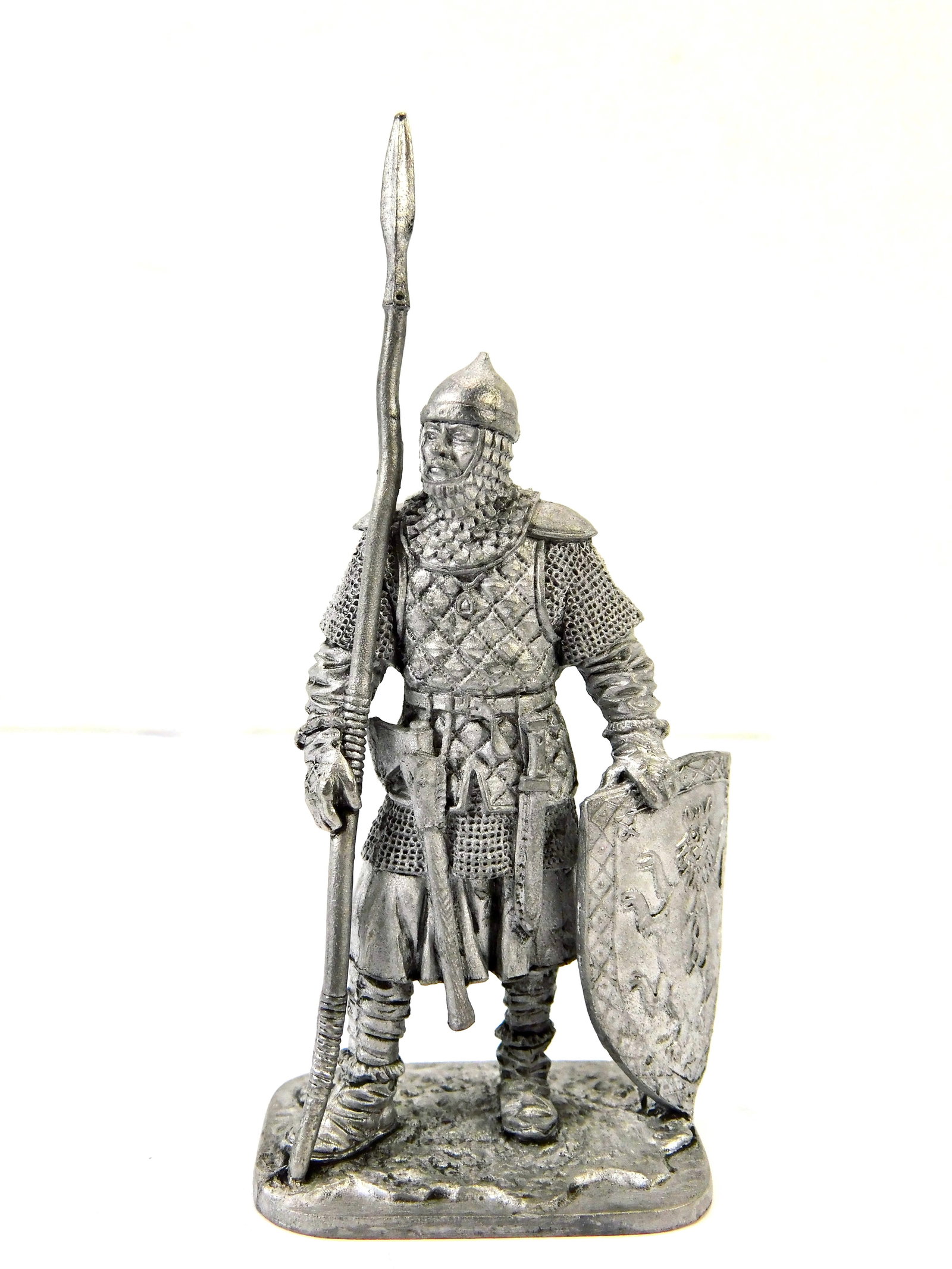 1970 European EK Castings Unpainted Tin Toy Soldier 14-15C Russian Foot Mini Figurine: Vintage 1970s European EK Castings Unpainted 1:32 Scale Tin Toy Soldier Model M188, 14-5th Century Russian Foot Soldier, marked on the top and bottom.