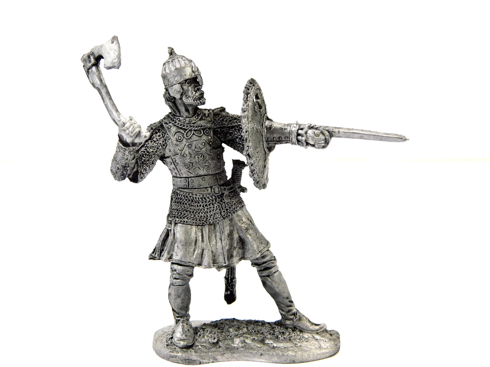 1970 European EK Castings Unpainted Tin Toy Soldier 16-17C Russian Warrior w/ Targe Mini Figurine: Vintage 1970s European EK Castings Unpainted 1:32 Scale Tin Toy Soldier Model M23, 16-17th Century Russian warrior with a targe, marked on the top and bottom.