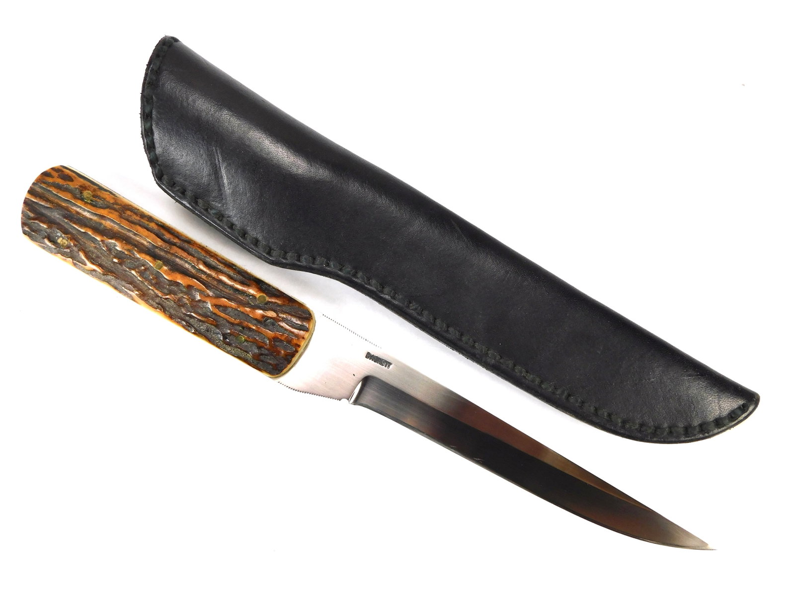 Early Gene Baskett US Custom Handmade Hunting & Fishing Knife: In-House Shipping. An early custom handmade hunting and fishing knife by respected U.S. maker Gene Baskett. Measuring approximately 10 3/4 inches in total length with a 6 1/4-inch blade, this knife sh