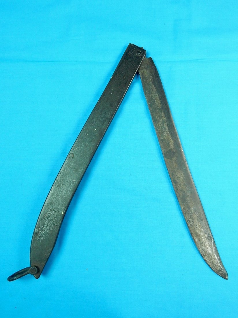 Antique Spanish Italian French HUGE 32" Navaja Knife: Antique Spanish or Italian or French Huge Navaja Folding Fighting Knife. 31 1/2" long, 16 3/8" closed, blade is 15 1/4".