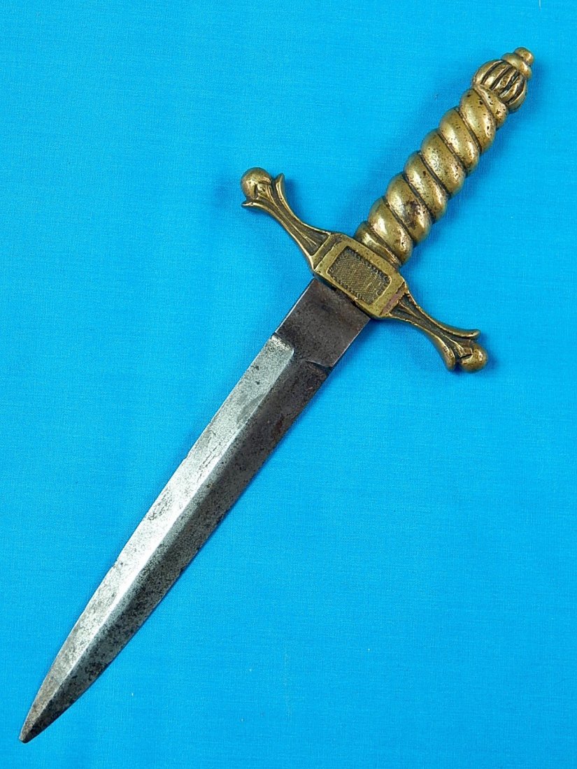 Antique British English Stiletto Fighting Knife Dagger: NO BUYER"S PREMIUM! (BUYER"S PREMIUM 0%).Antique British Stiletto Fighting Knife. No sheath. Size: 9 7/8" long with 6 1/4" blade.We accept payment by check or money orders.Pay Pal and bank transfers a