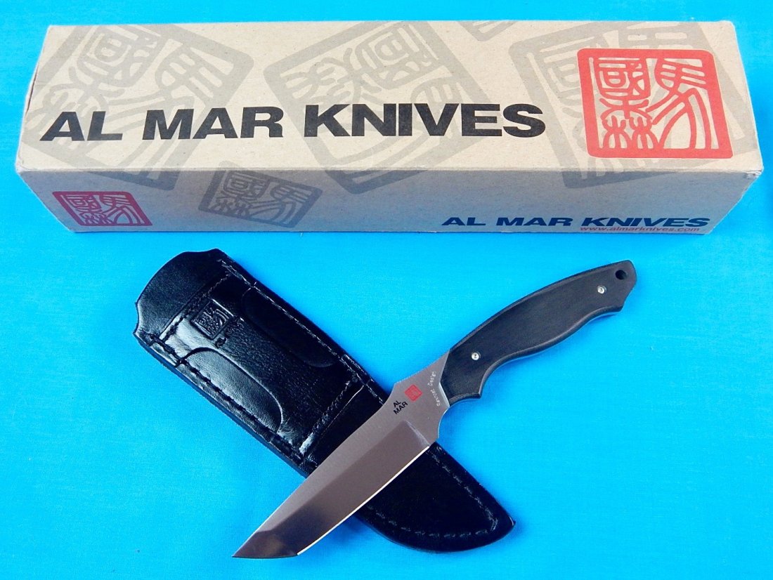 Japan AL MAR Rexroat Design Backup Mod 1 Fighting Knife: NO BUYER"S PREMIUM! (BUYER"S PREMIUM 0%).Japanese AL MAR Rexroat Design Backup Model 1 Fighting Knife with black leather sheath and original box. Size: 8 3/8" long with 4 1/8" blade.We accept payment 