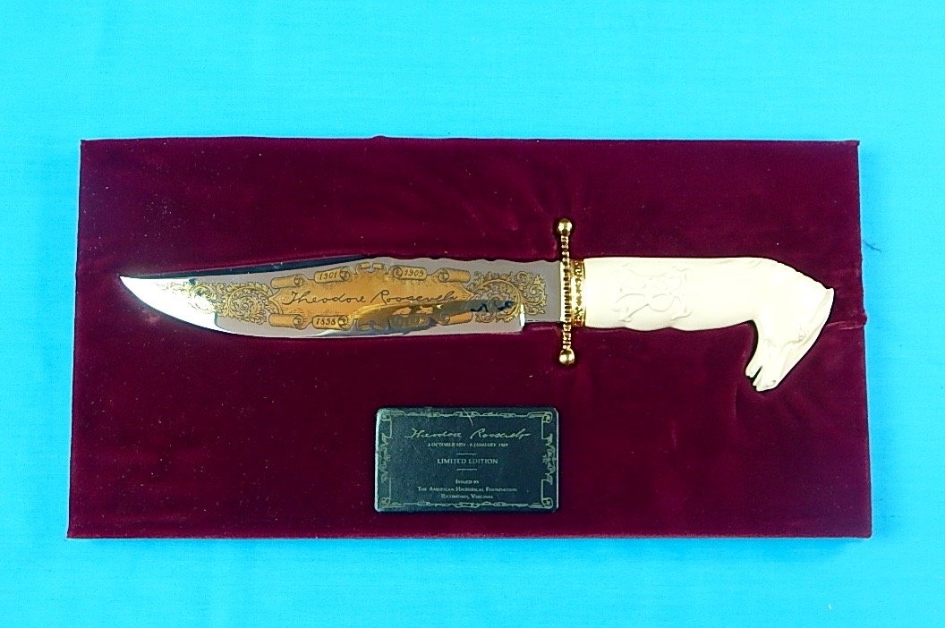 English H.G LONG LImited CROSS DAGGER Bowie Knife & Box: NO BUYER"S PREMIUM! (BUYER"S PREMIUM 0%).Sheffield England H.G. LONG CROSS DAGGER. Limited Edition Theodore Roosevelt Commemorative Engraved Bowie Fighting Knife. With display box. No sheath. Low seri