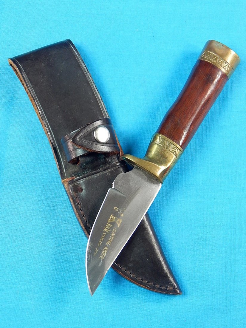 Vintage Japanese Japan Custom Made Hunting Knife: NO BUYER"S PREMIUM! (BUYER"S PREMIUM 0%).Vintage Japanese Custom Made Hunting Knife with original leather sheath. Size: 8 1/8" long with 3 3/4" blade.We accept payment by check or money orders.Pay Pal